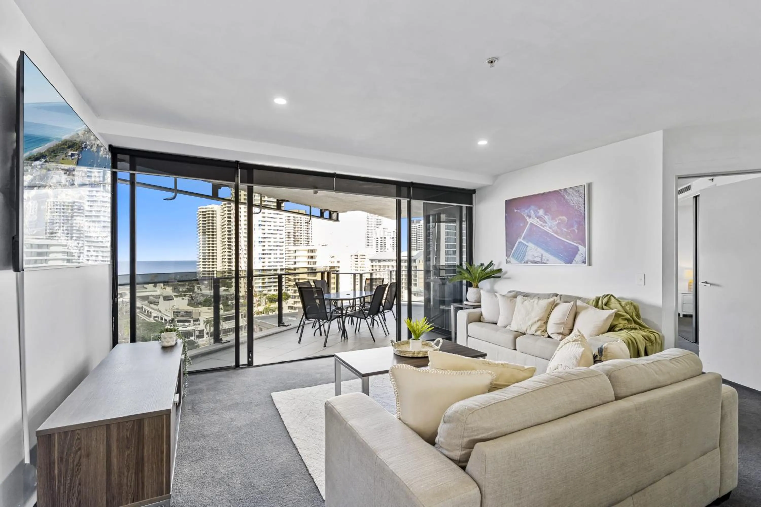 Living room in Circle on Cavill - QStay