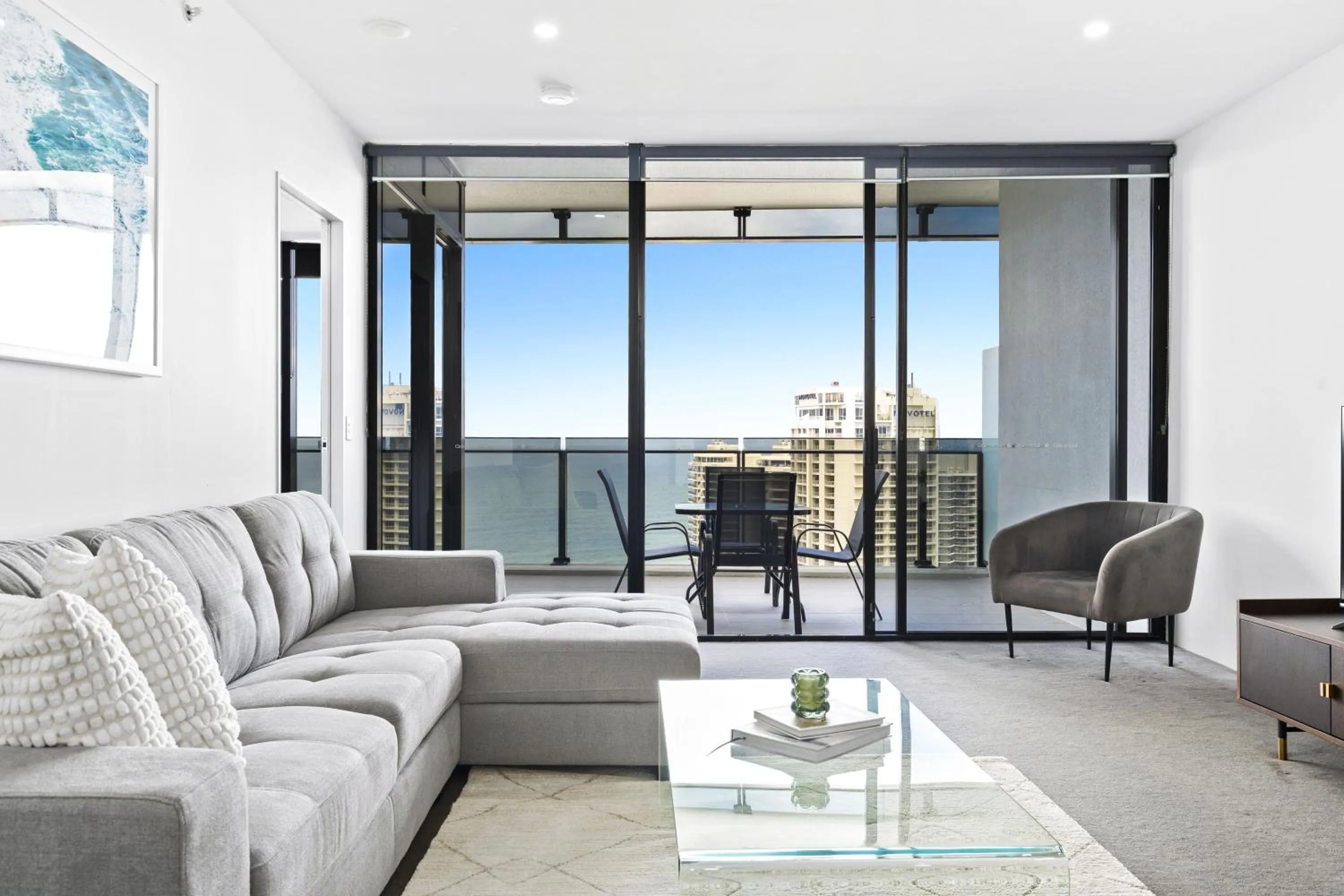 Living room in Circle on Cavill - QStay