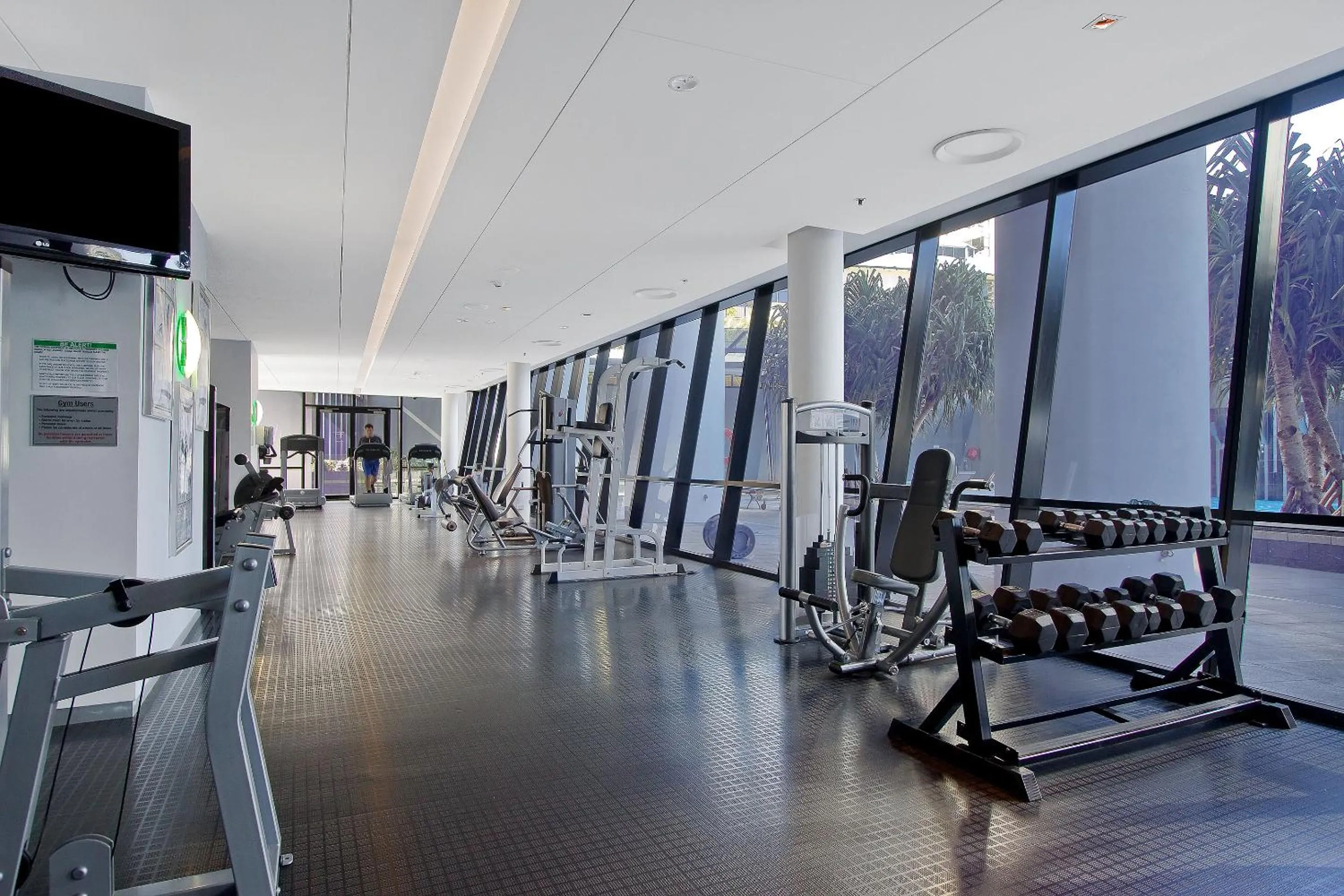 Fitness centre/facilities in Circle on Cavill - QStay