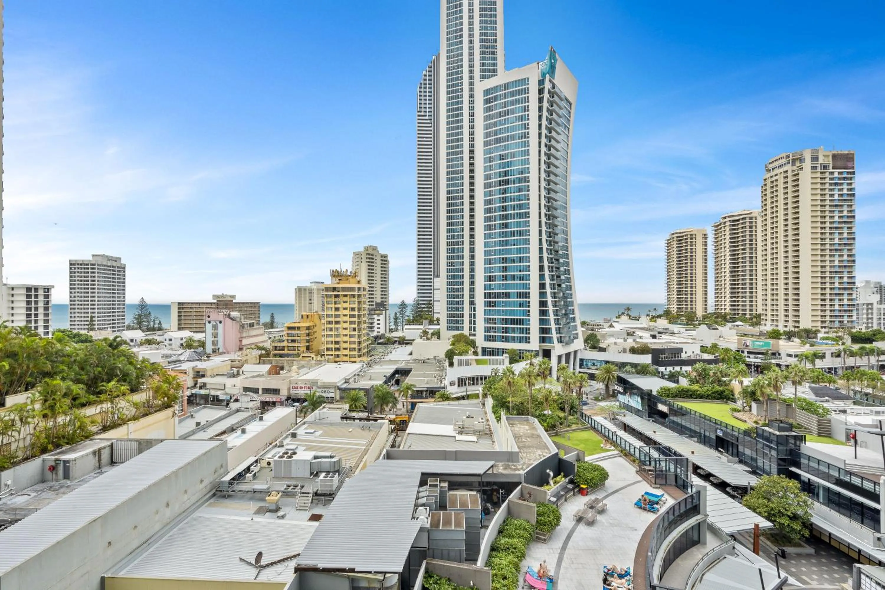 City view in Circle on Cavill - QStay