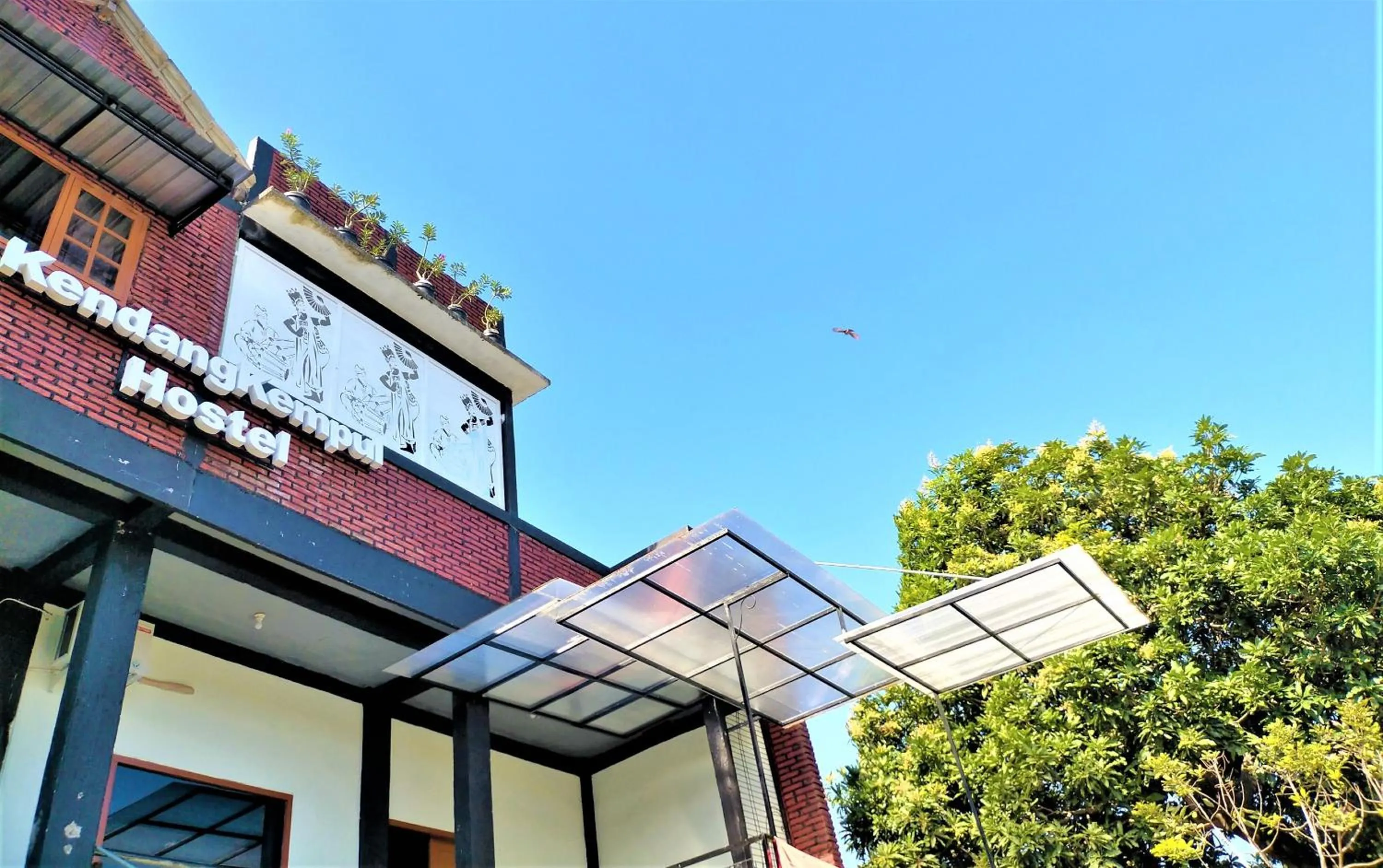 Property building in Kendang Kempul Hostel