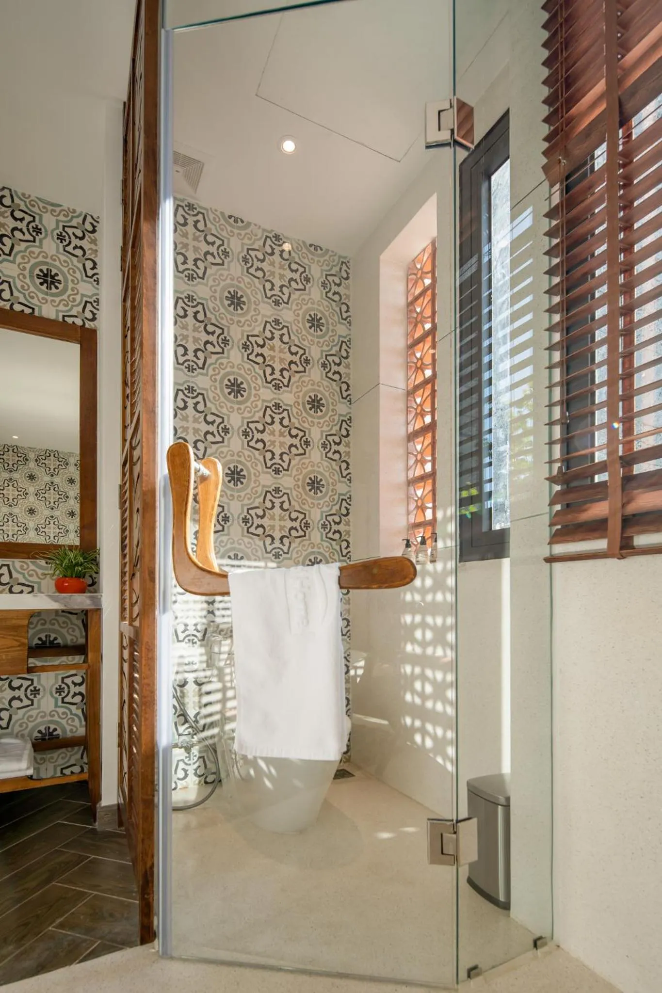 Toilet, Bed in VernalHome Boutique Danang