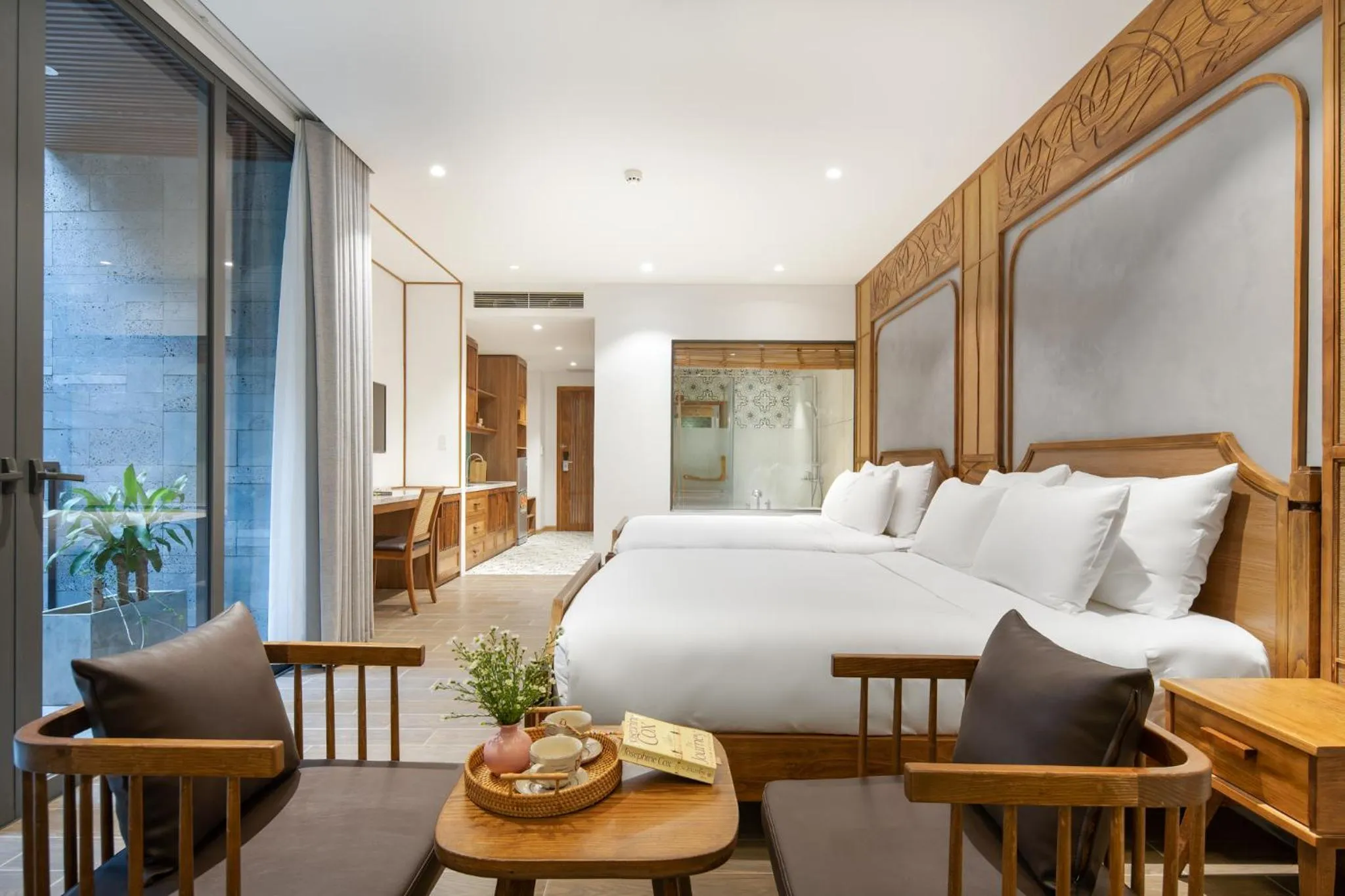 Communal lounge/ TV room, Bed in VernalHome Boutique Danang