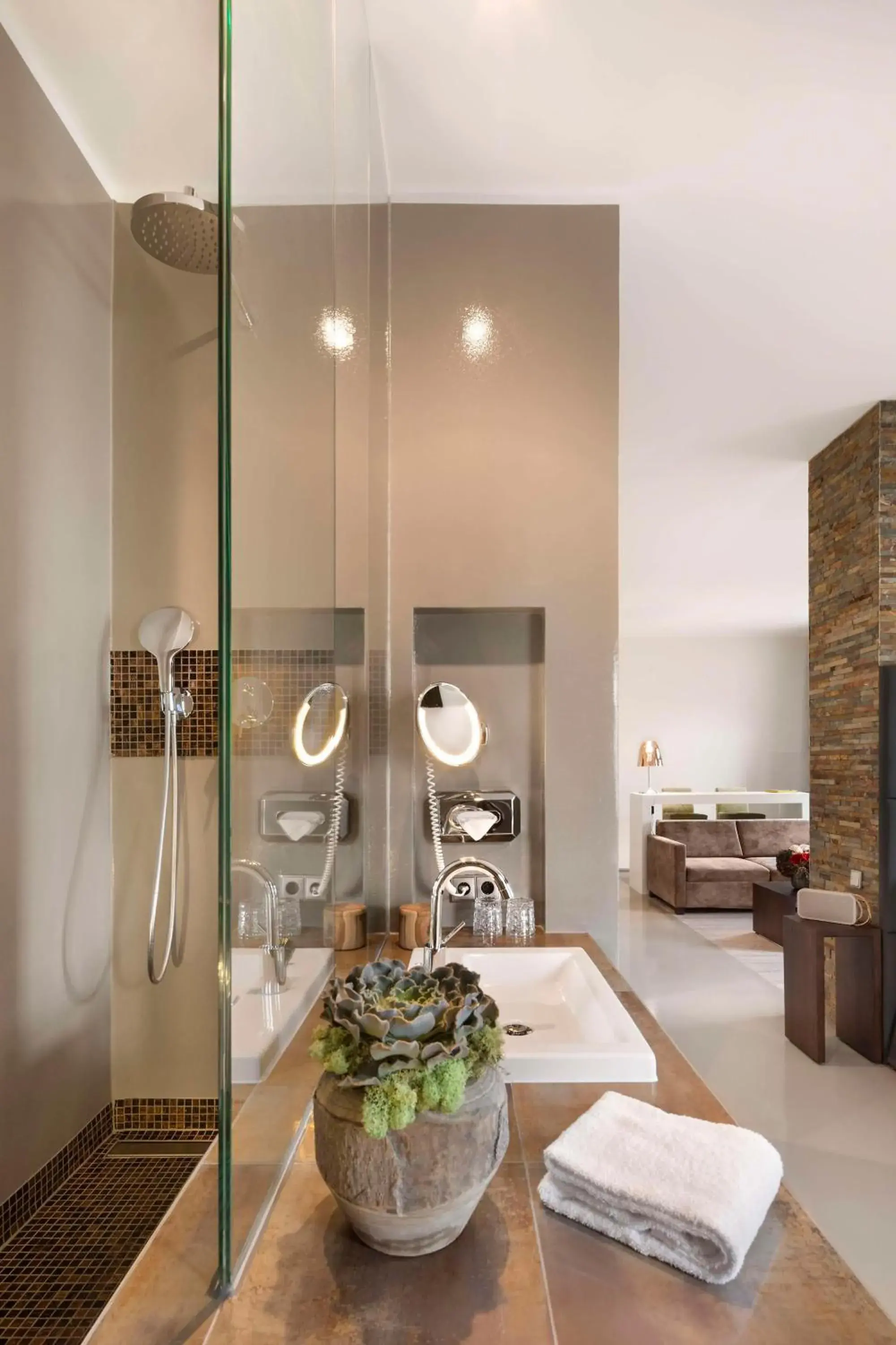 Executive Suite in Lux 11 Berlin-Mitte Executive Suite in Lux 11 Berlin-Mitte