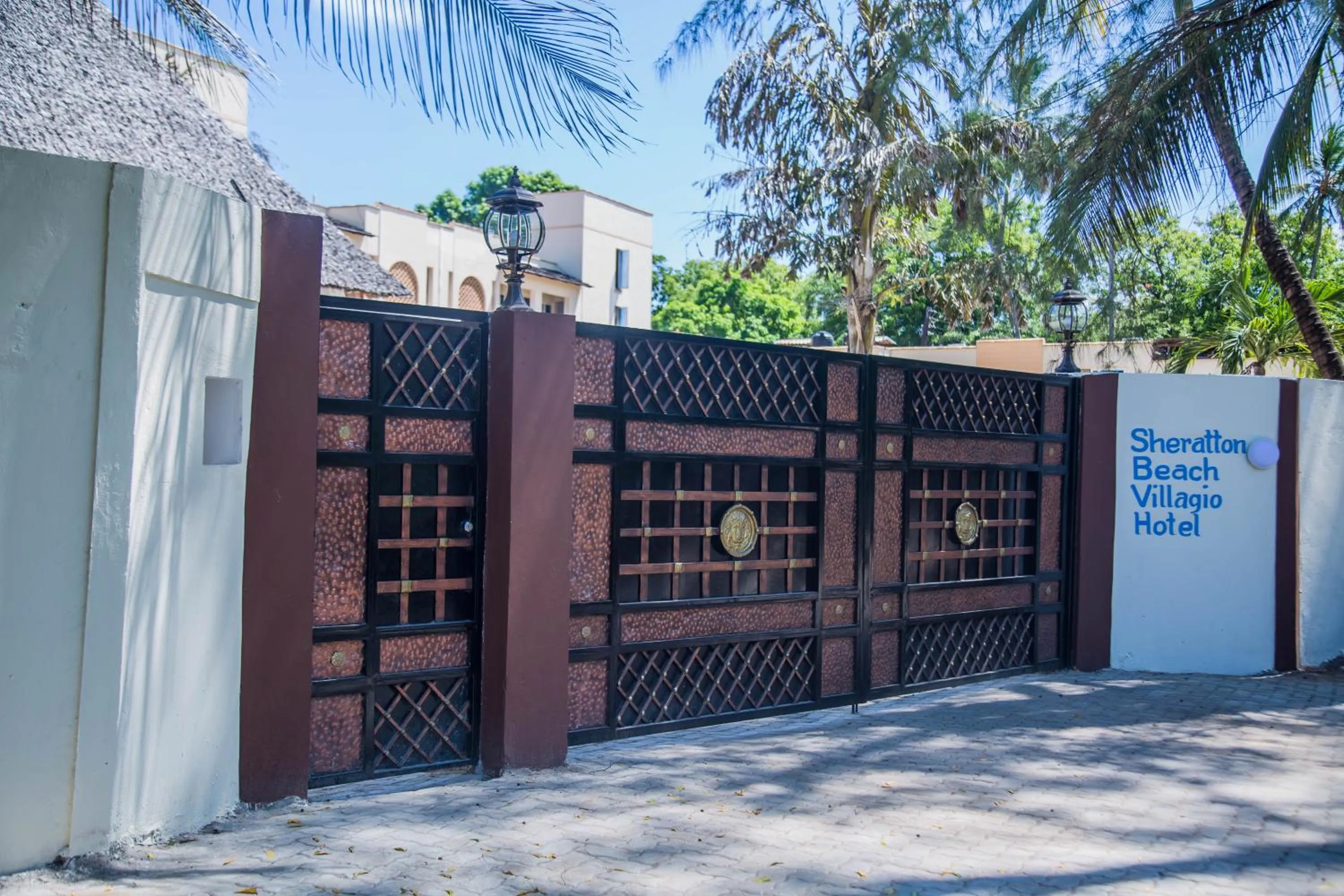 Facade/entrance in Sheratton Beach Villagio