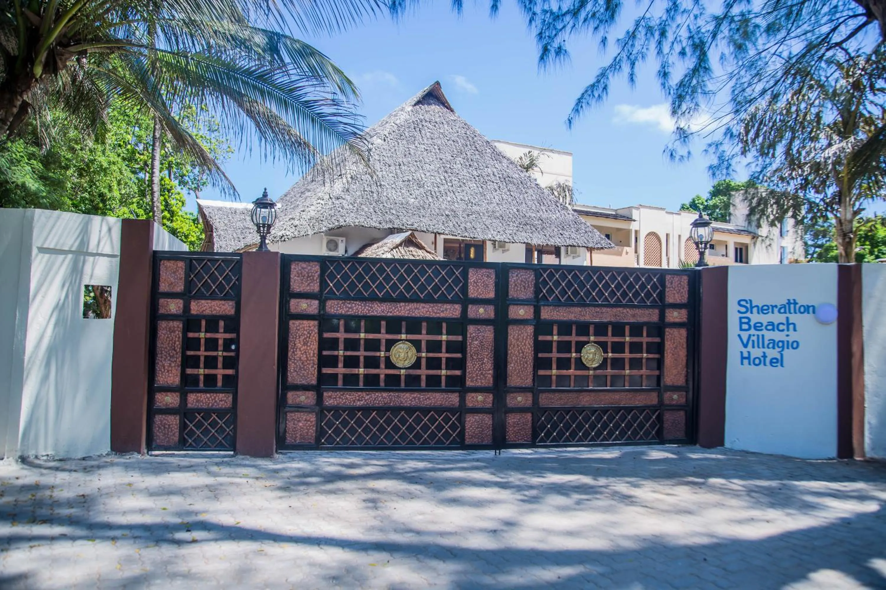 Facade/entrance in Sheratton Beach Villagio