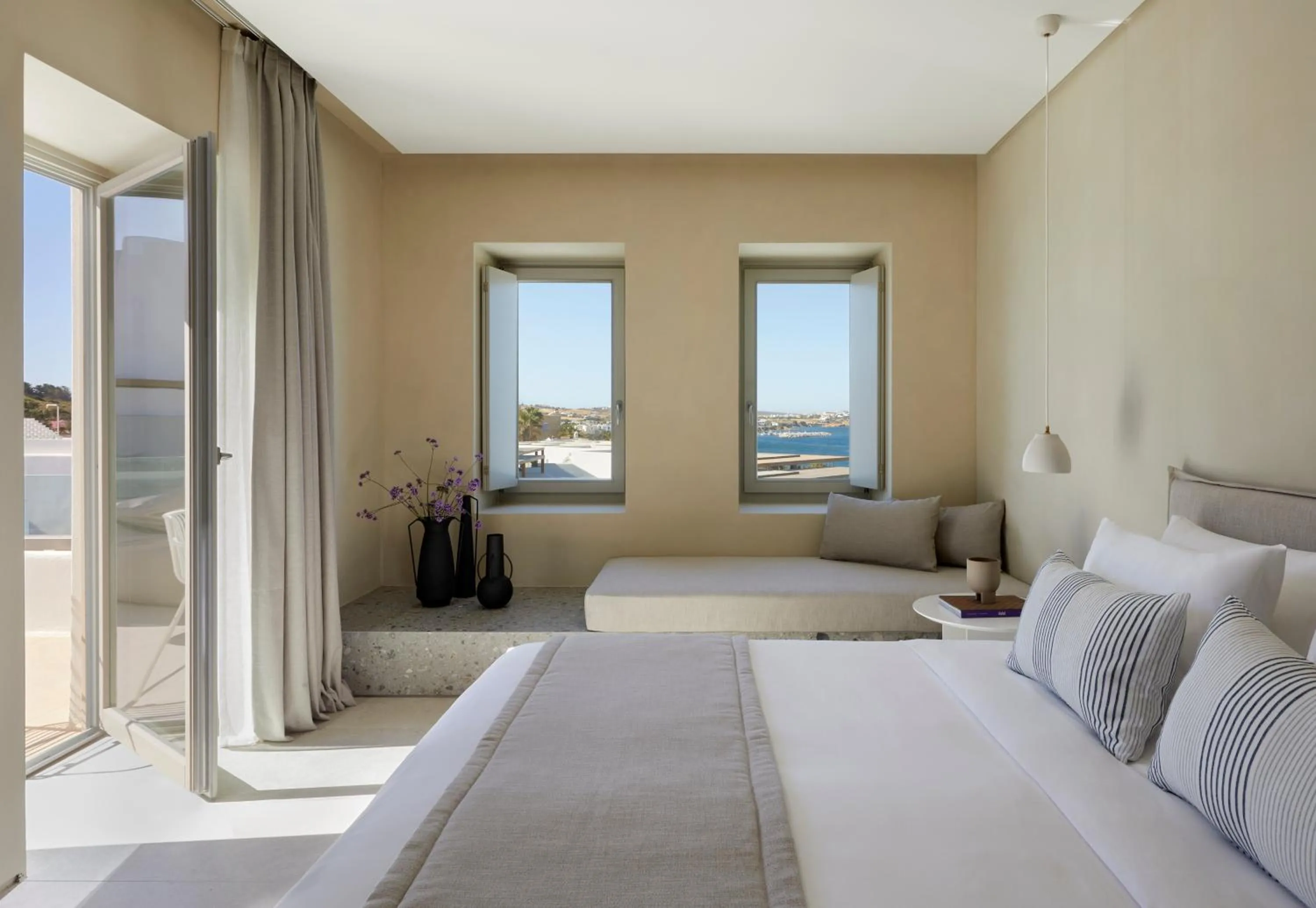 Bed in PAROCKS Luxury Hotel & Spa