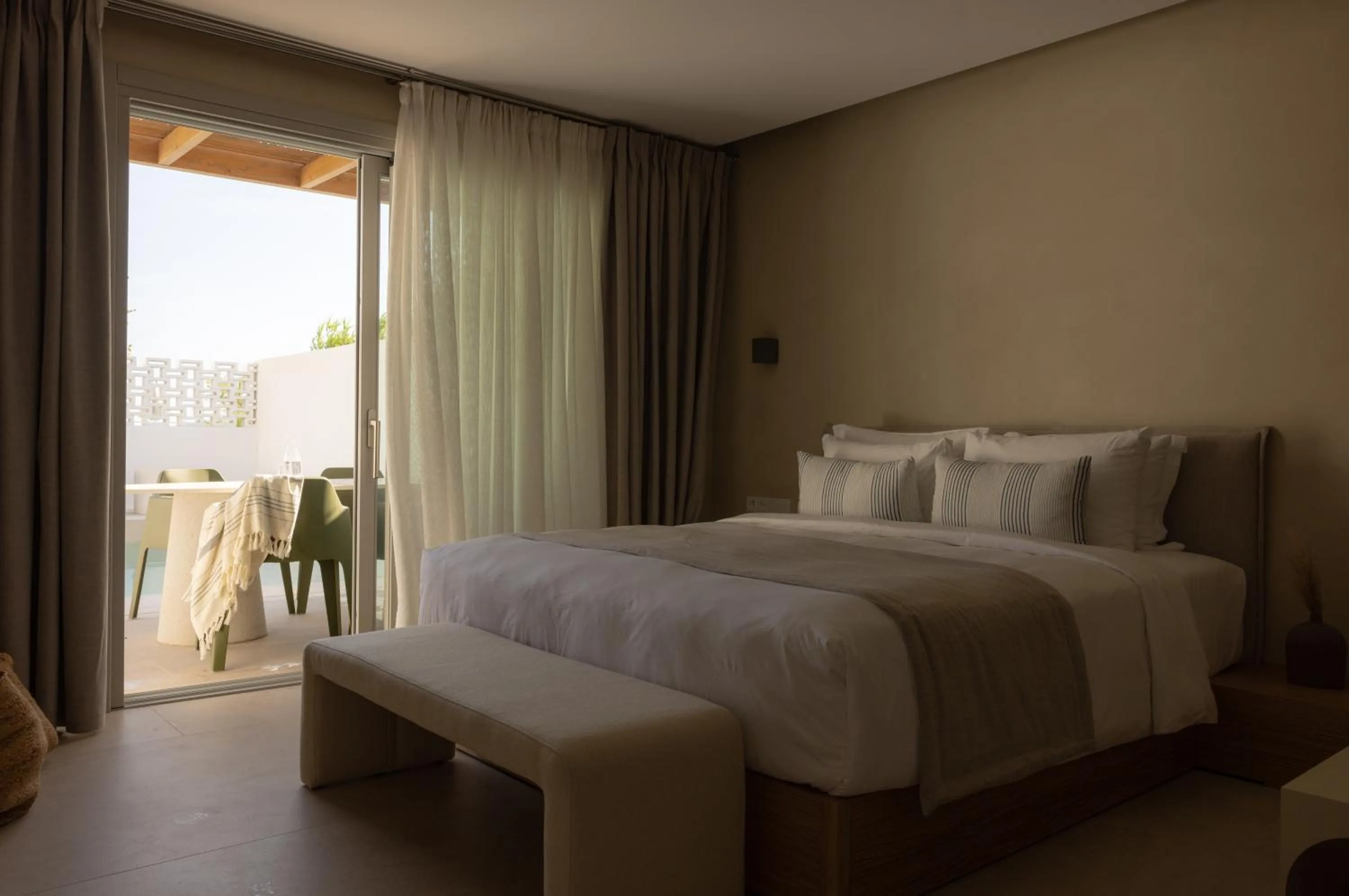 Bed in PAROCKS Luxury Hotel & Spa