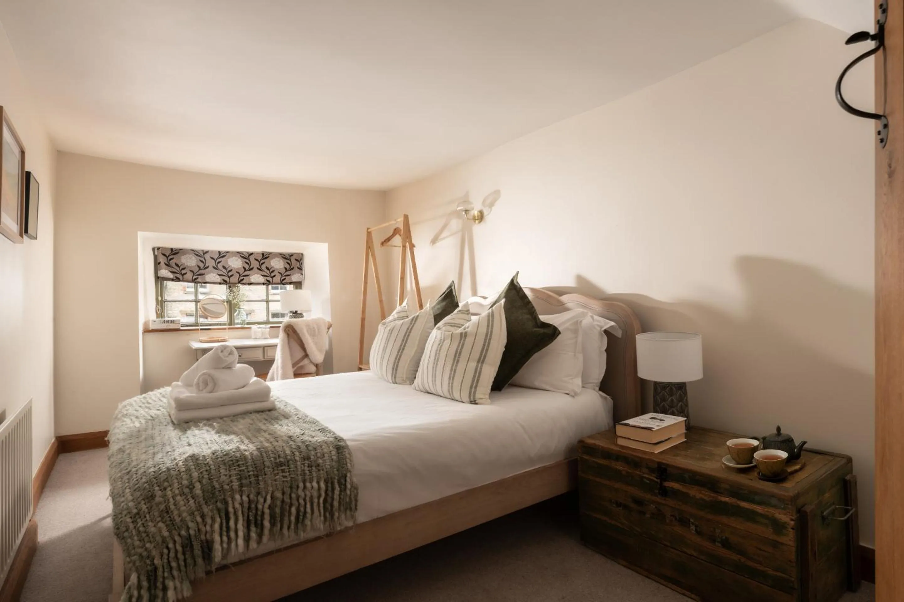 Bedroom, Bed in Coniston House - Eco Hot Tub