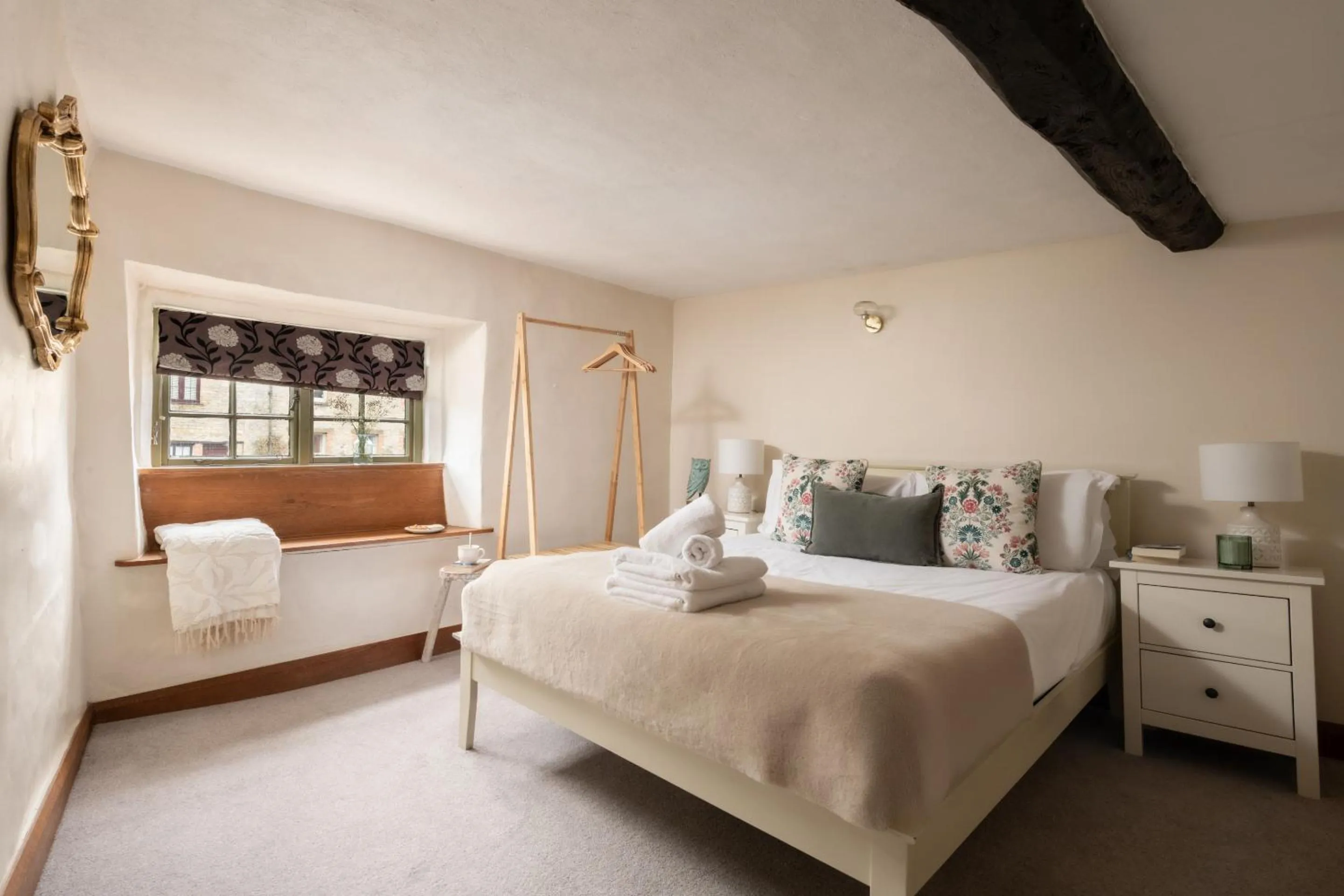 Bedroom, Bed in Coniston House - Eco Hot Tub