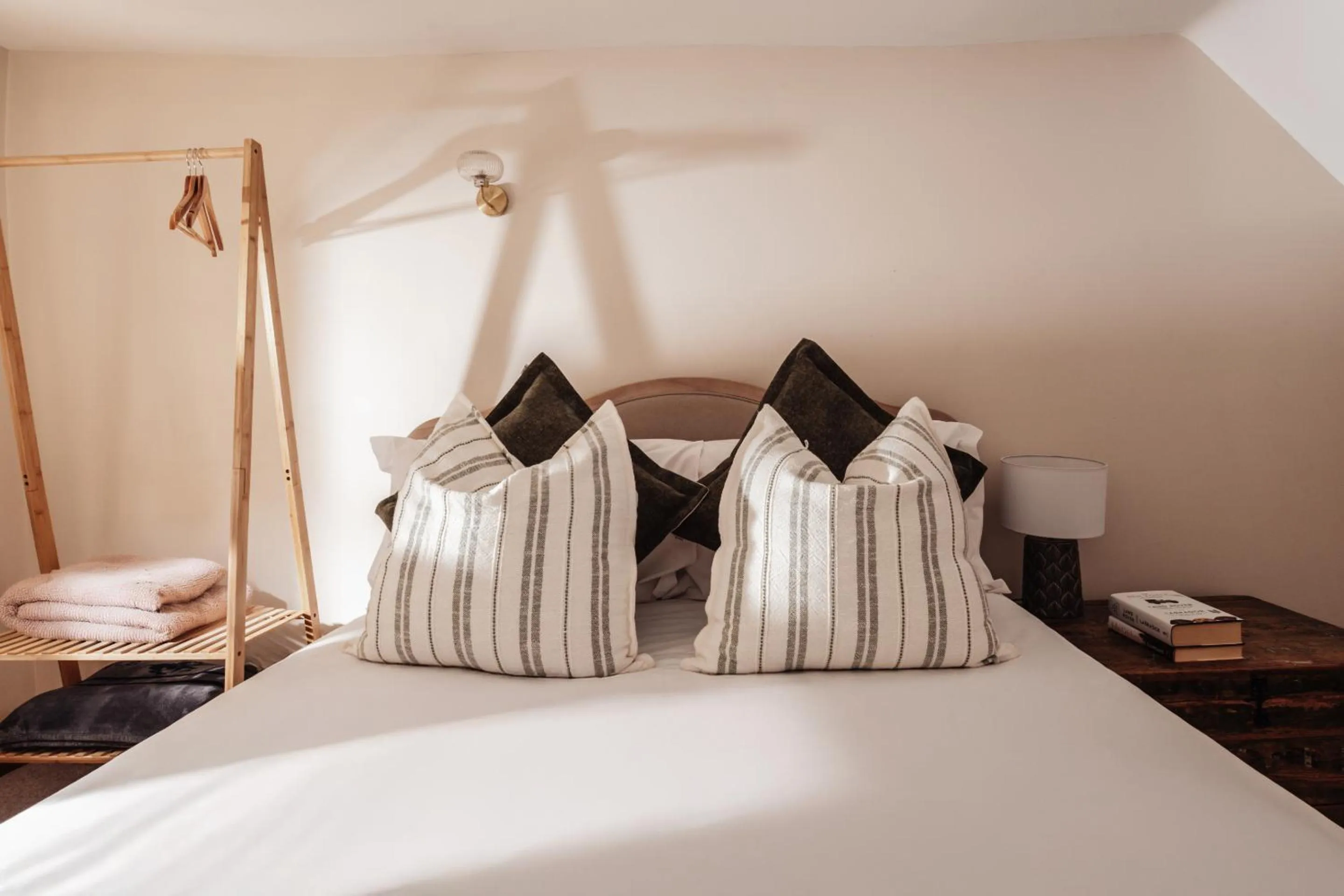 Bedroom, Bed in Coniston House - Eco Hot Tub