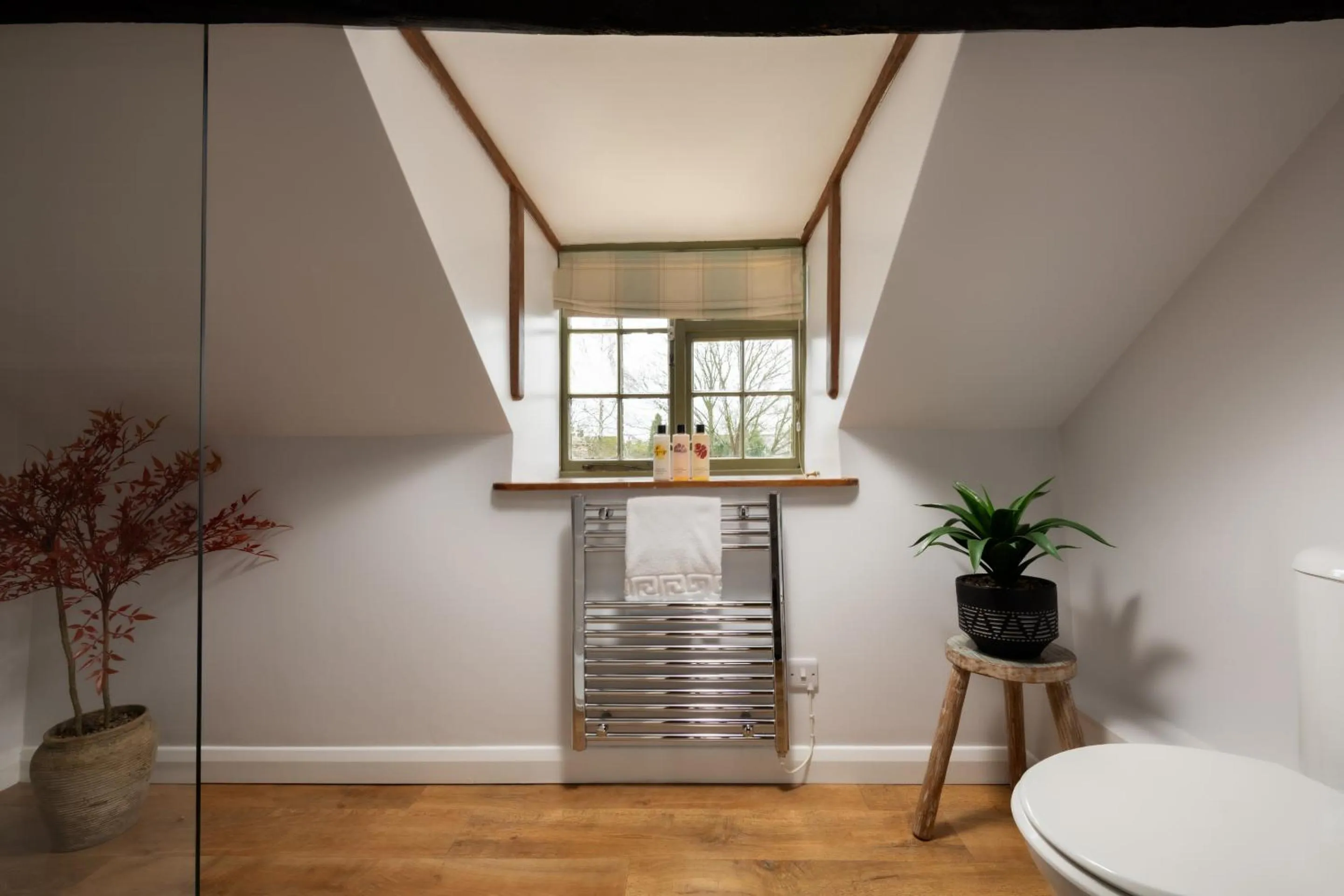 Bathroom in Coniston House - Eco Hot Tub