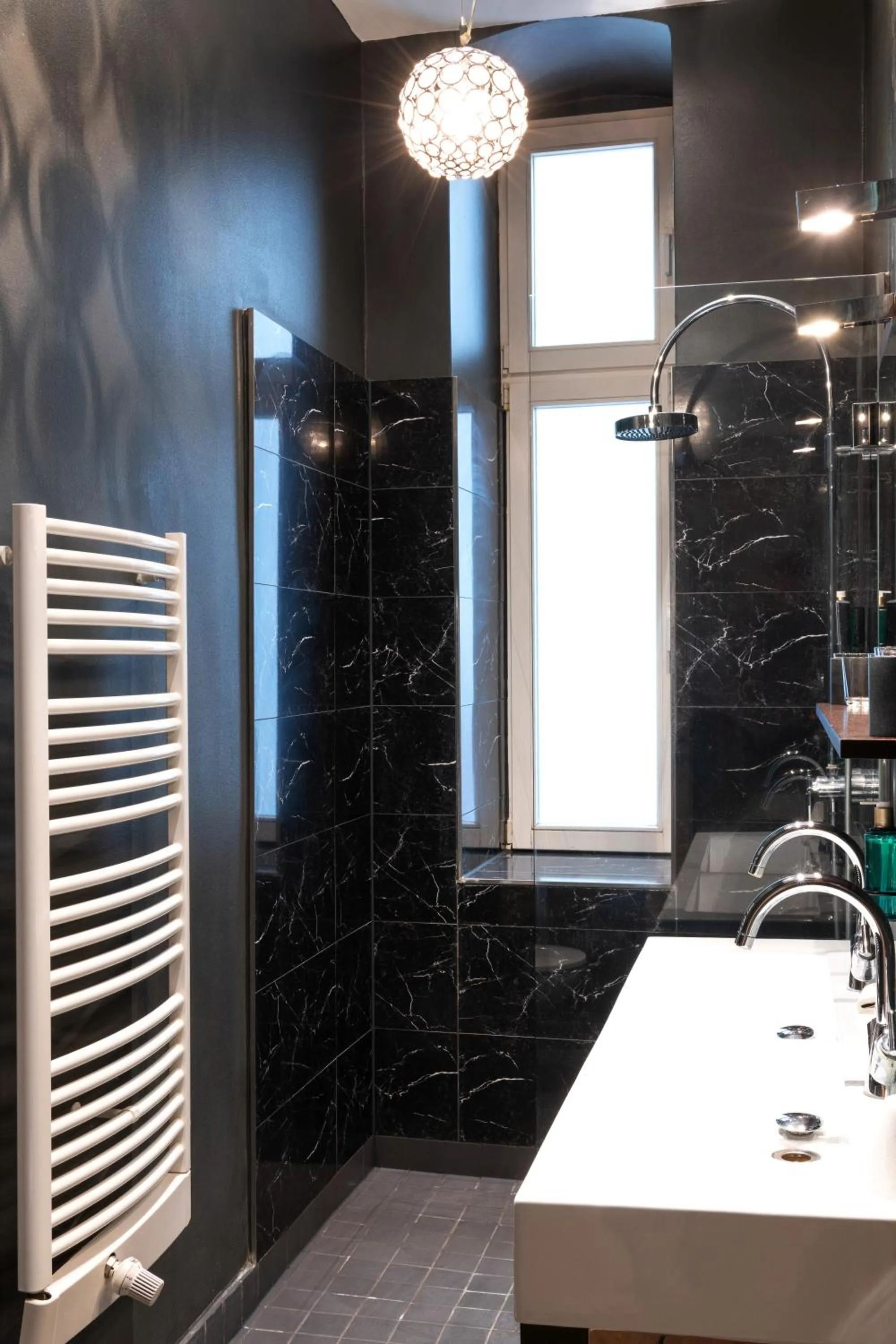 Shower in Hotel Adele am Alex