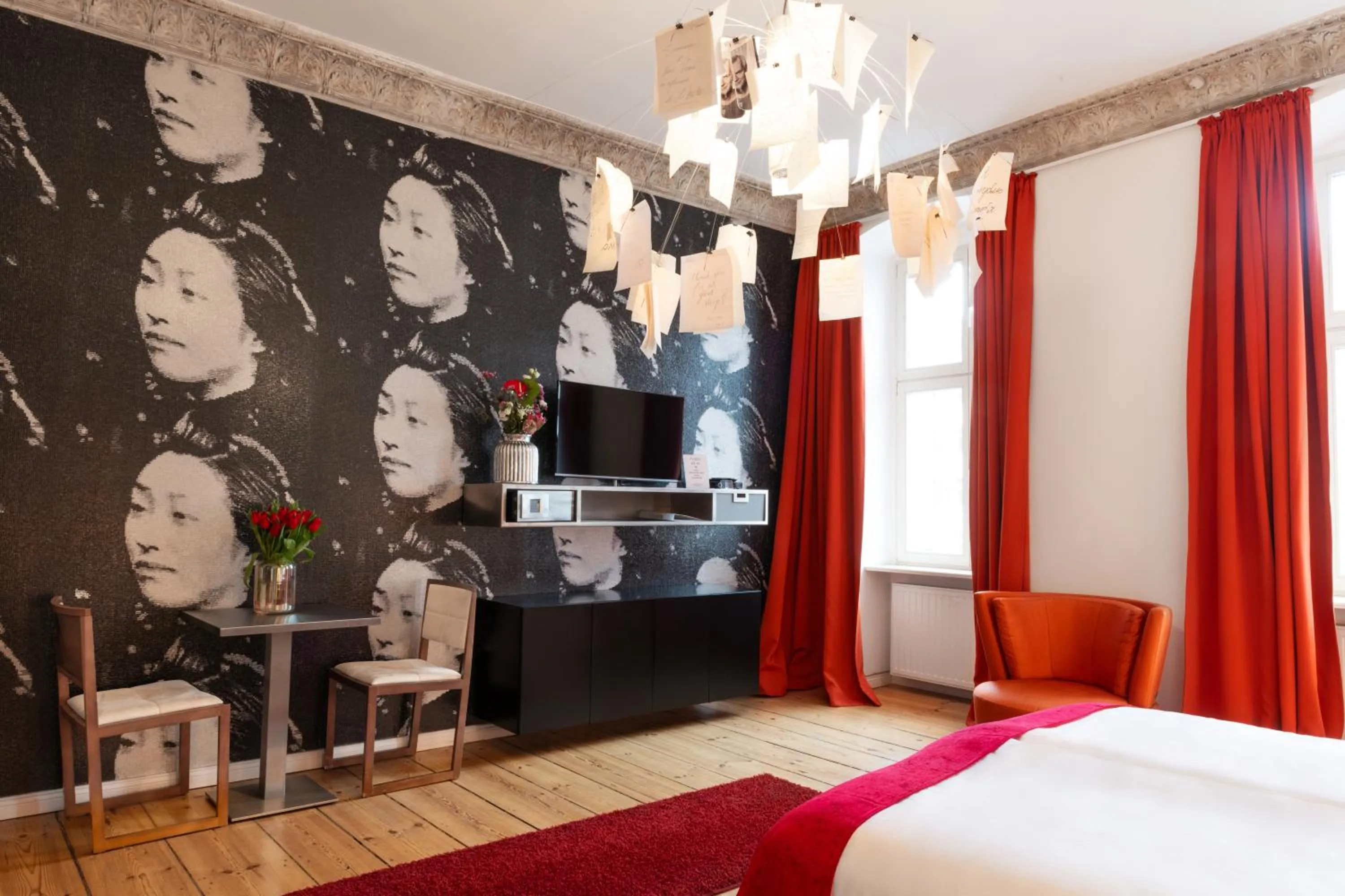 Bed in Hotel Adele am Alex