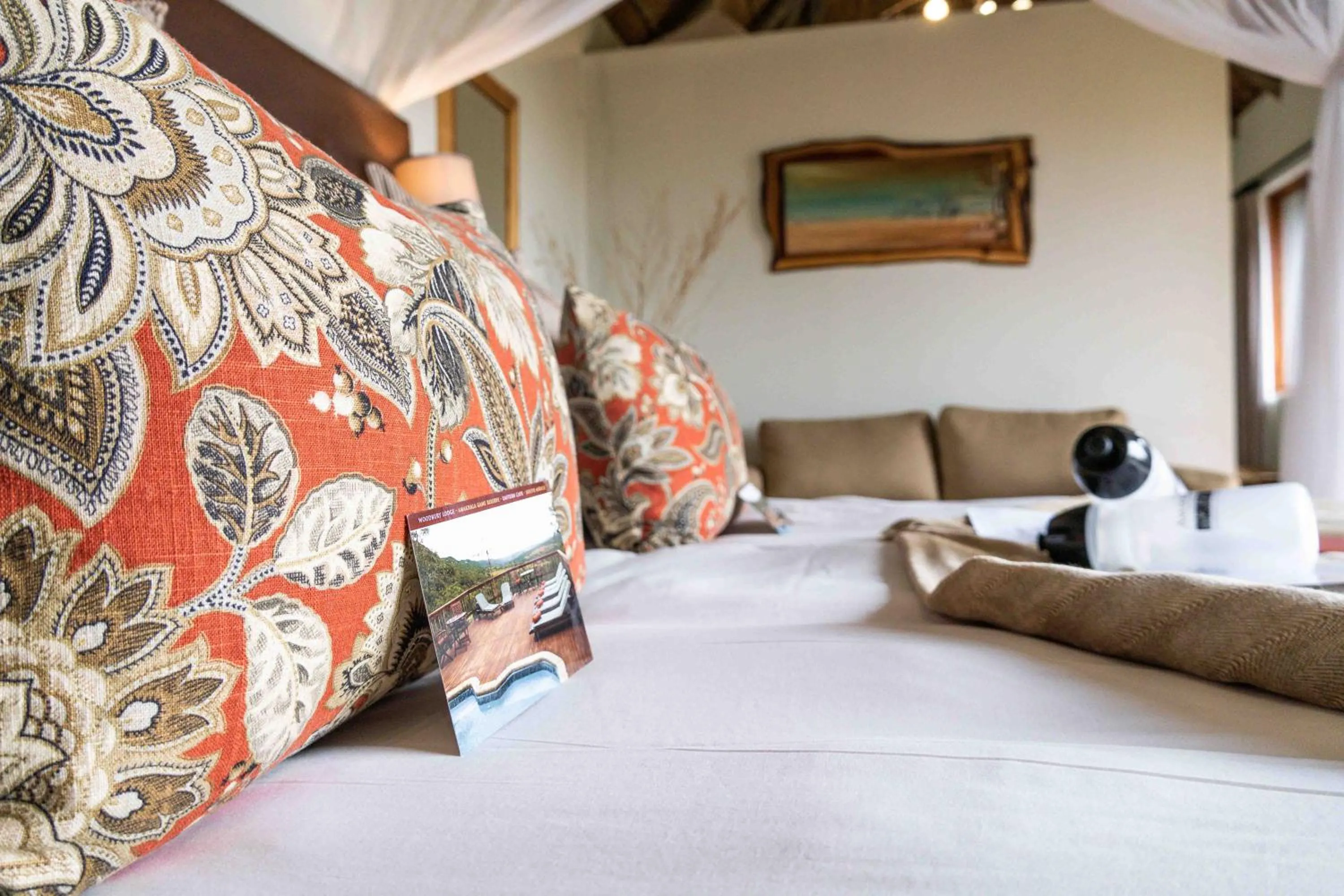Bed in Woodbury Lodge – Amakhala Game Reserve