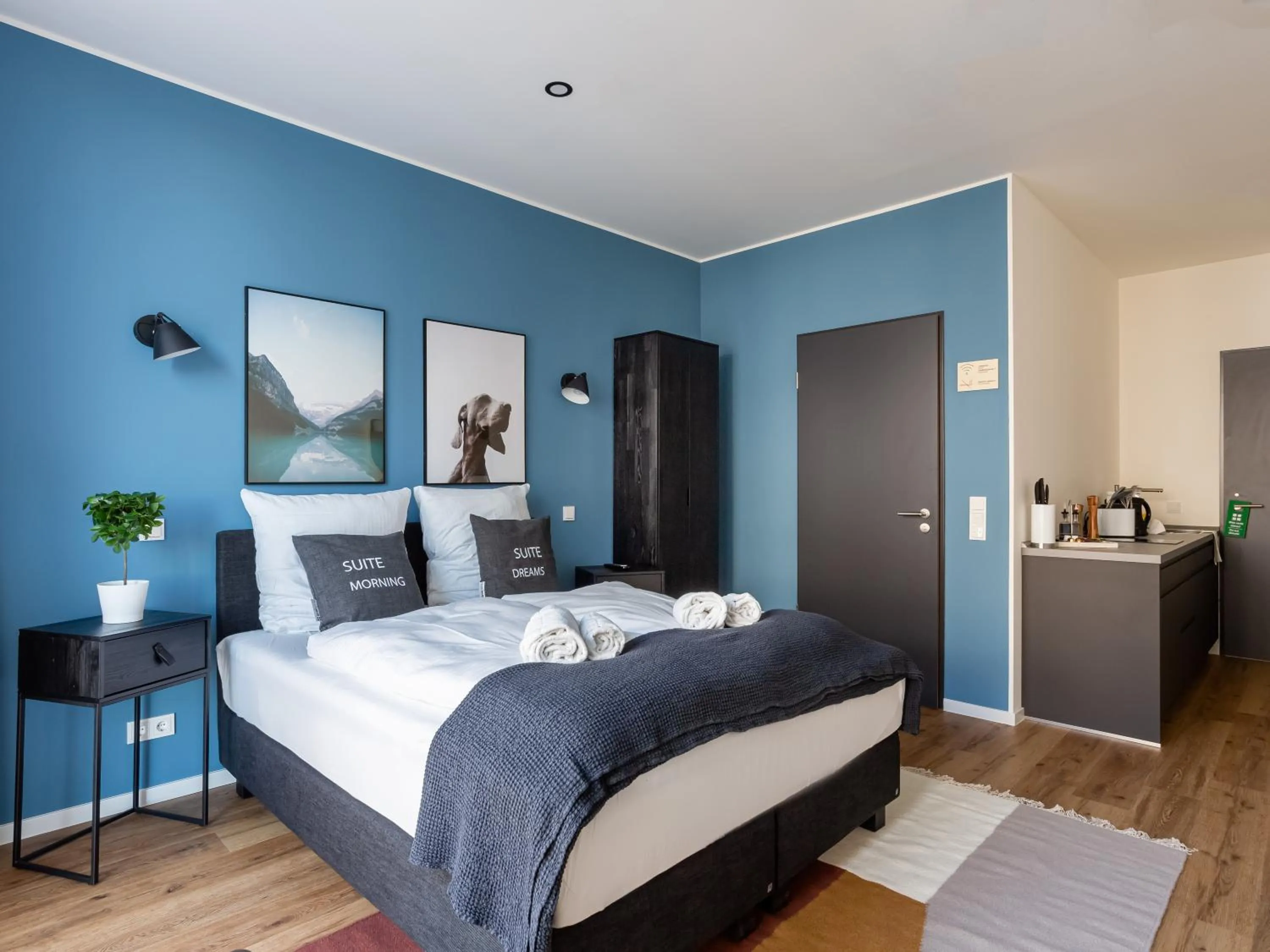 Bed in Limehome Mönchengladbach Fliethstraße