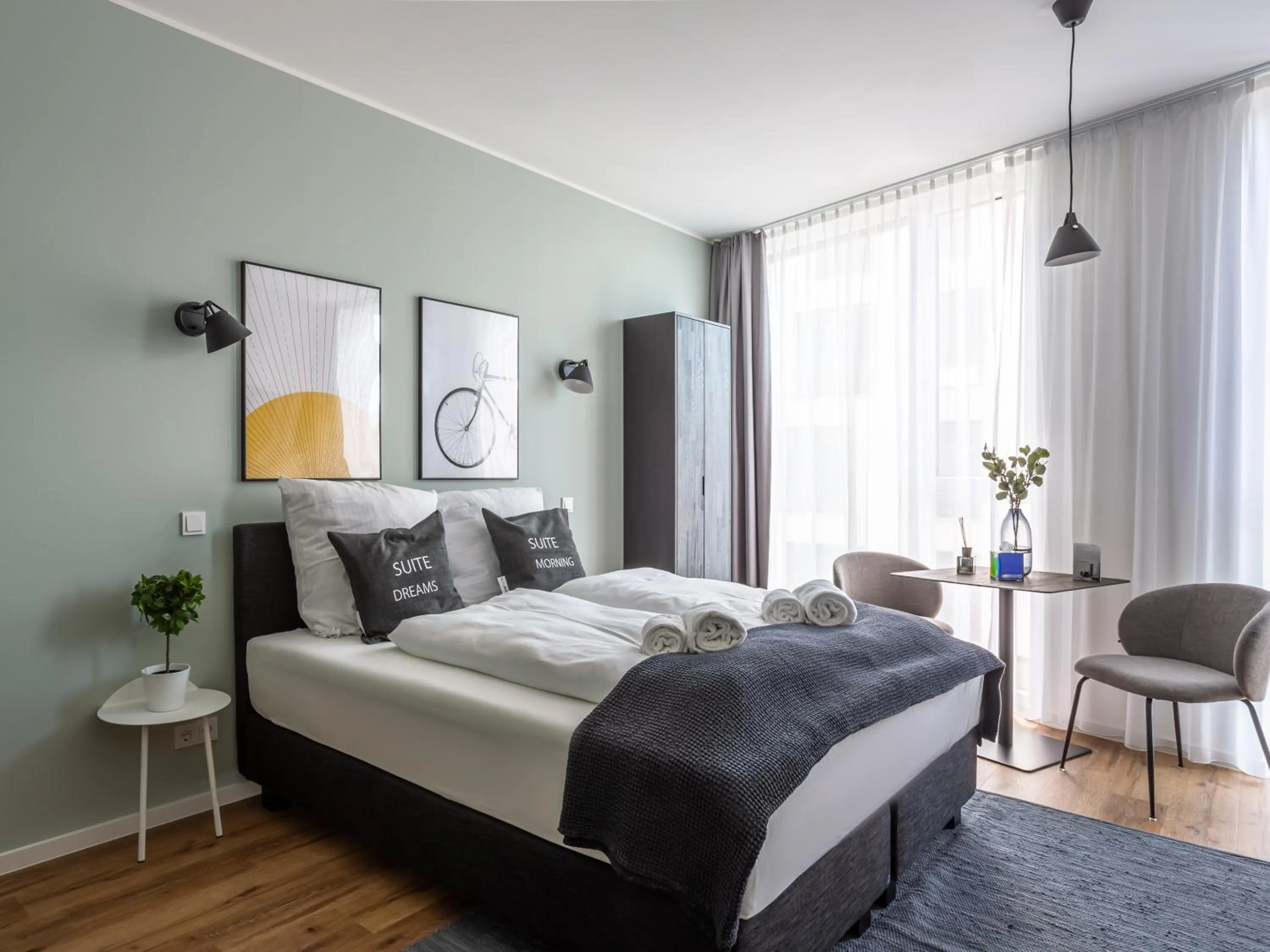 Bed in Limehome Mönchengladbach Fliethstraße