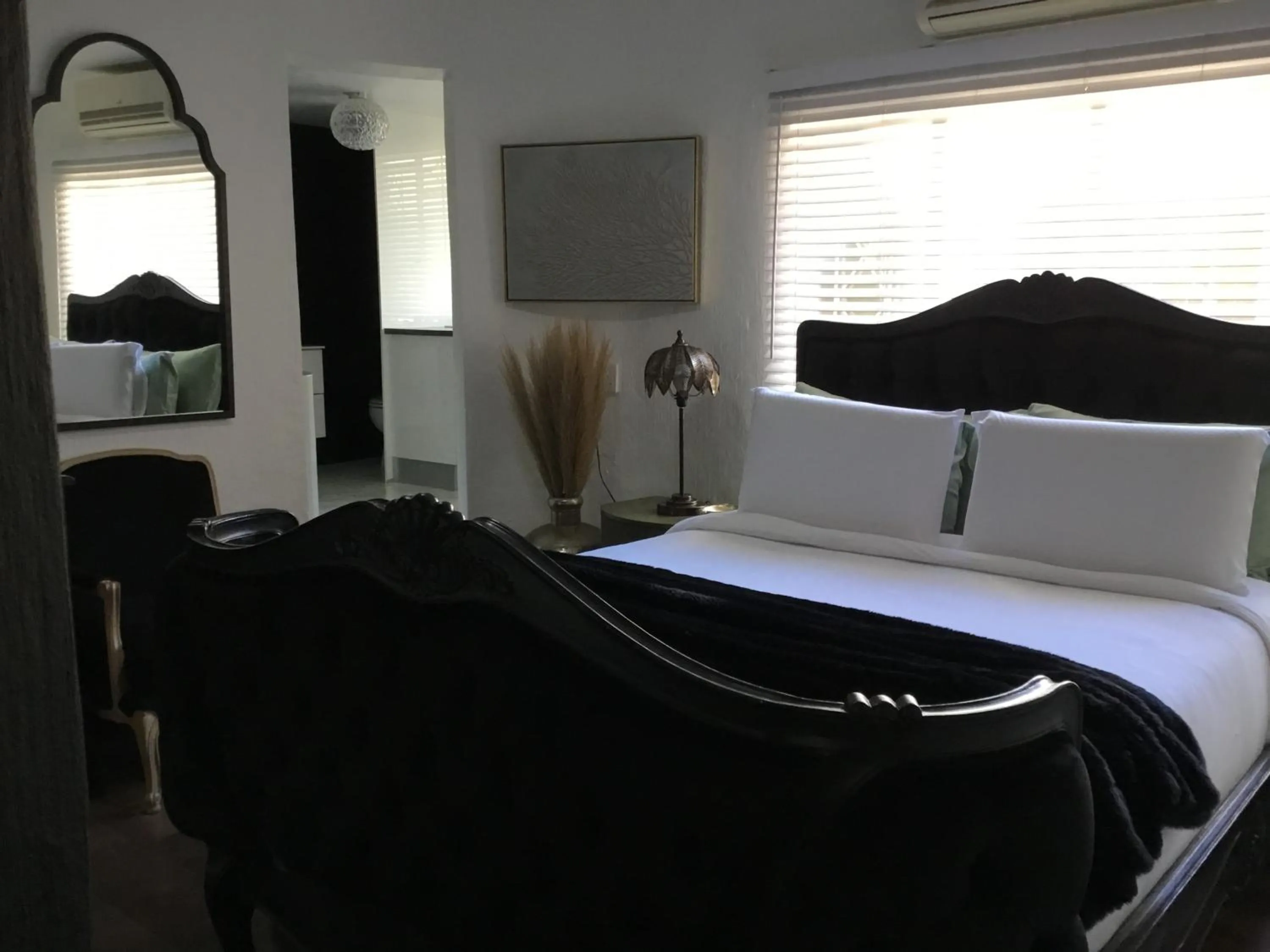 Bed in North Haven Country Estate