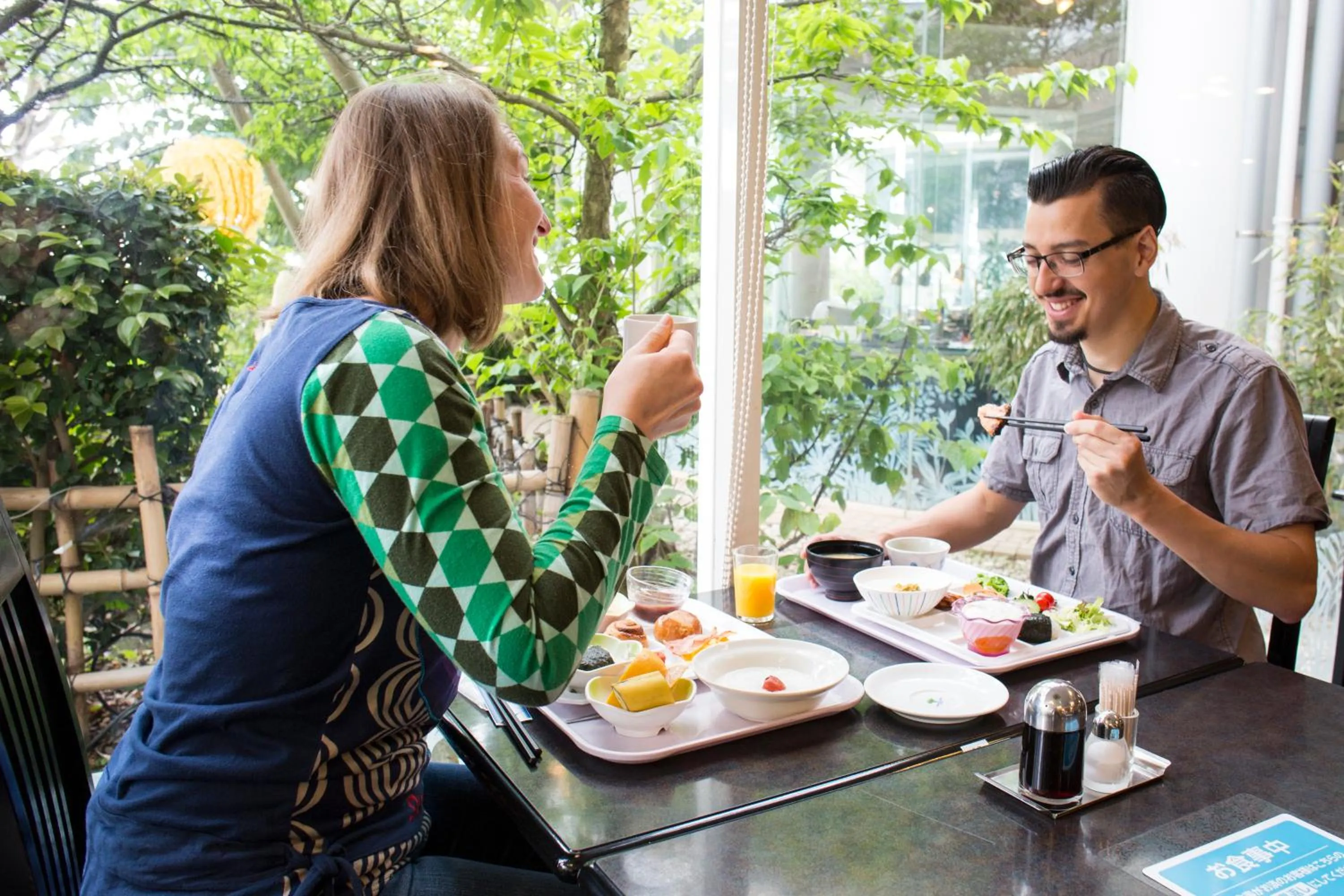 Restaurant/places to eat in Maholova Minds Miura