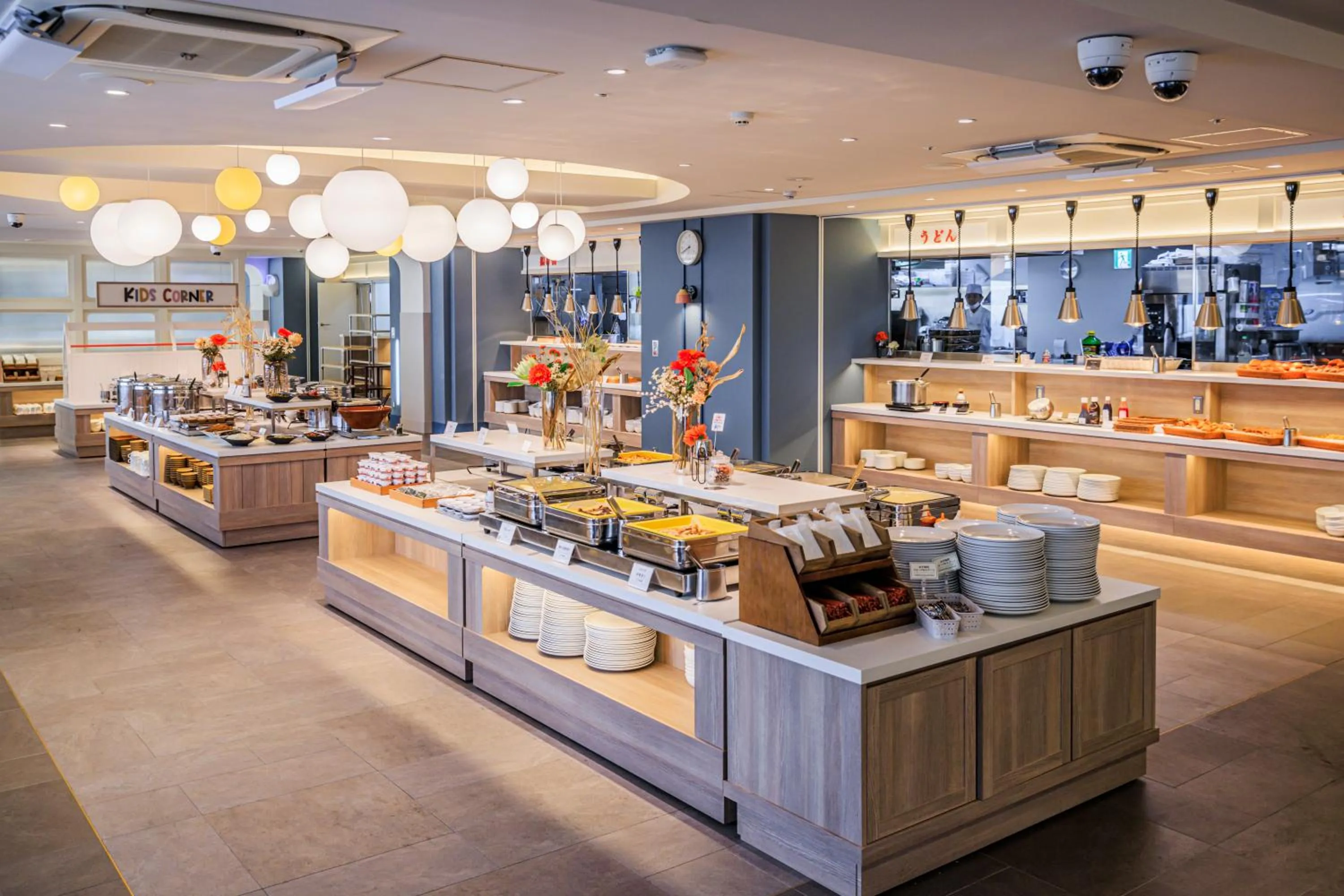 Restaurant/places to eat in Maholova Minds Miura