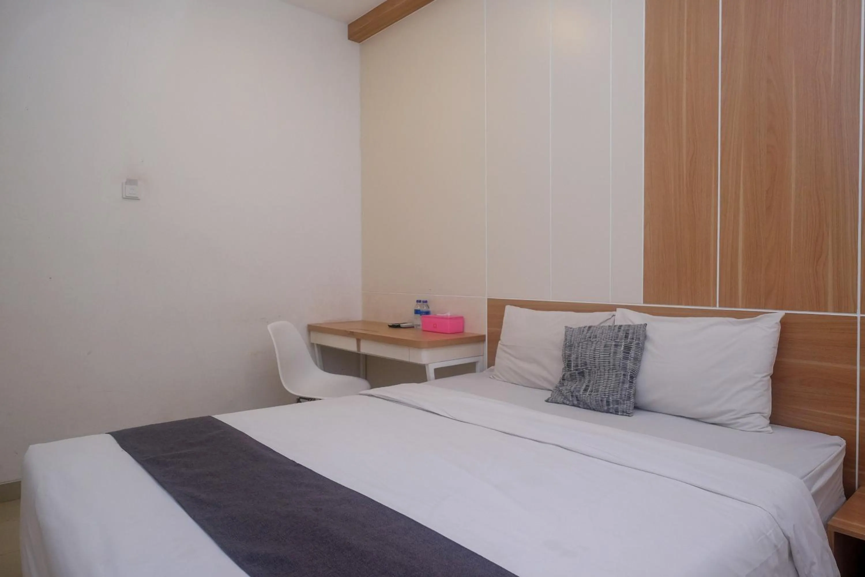 Bedroom, Bed in Ngampilan Residence Yogyakarta Mitra RedDoorz