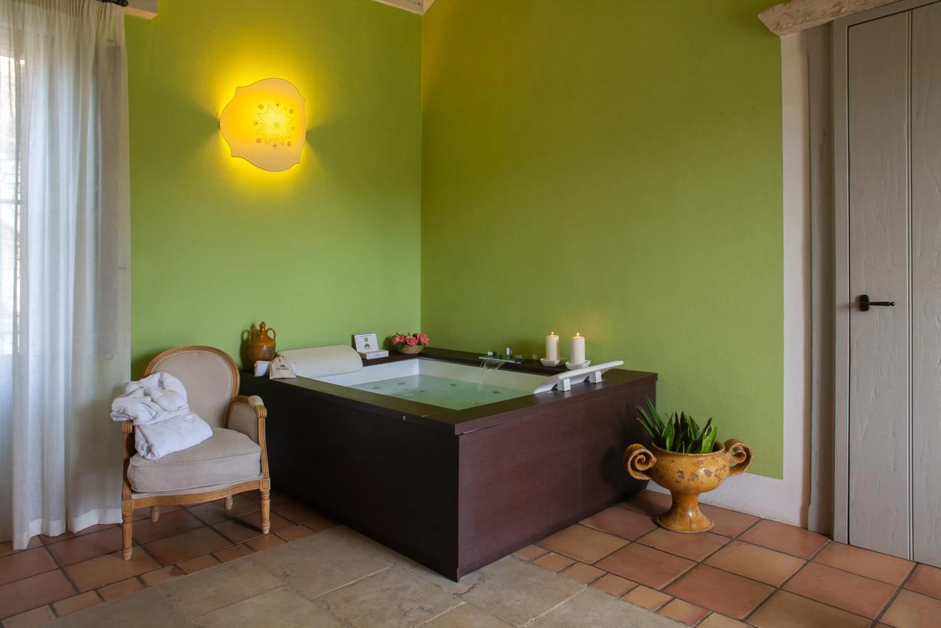 Photo of the whole room in Naturalis Bio Resort