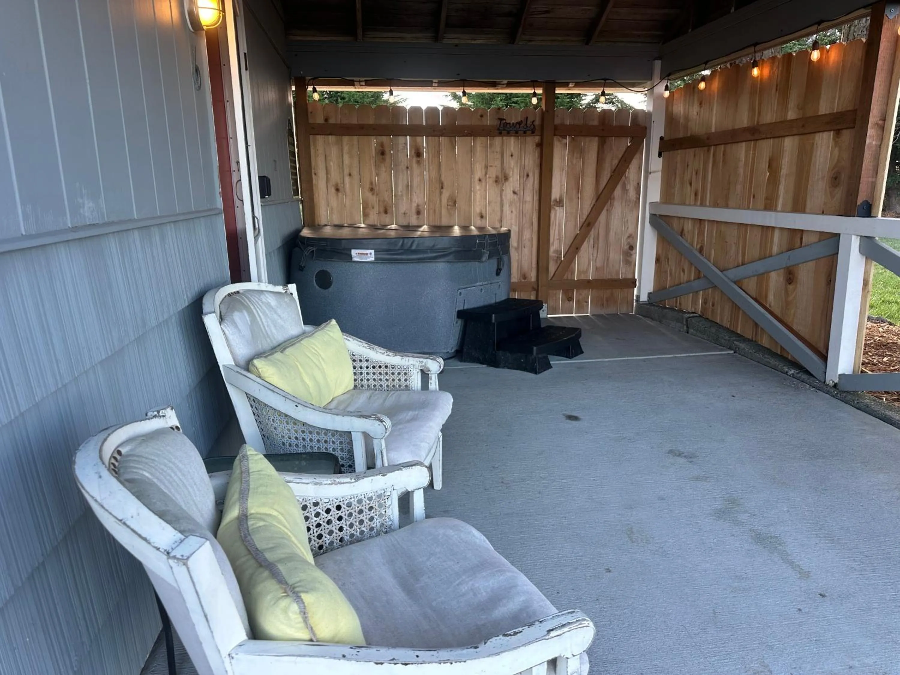 Dungeness Bay Cottages