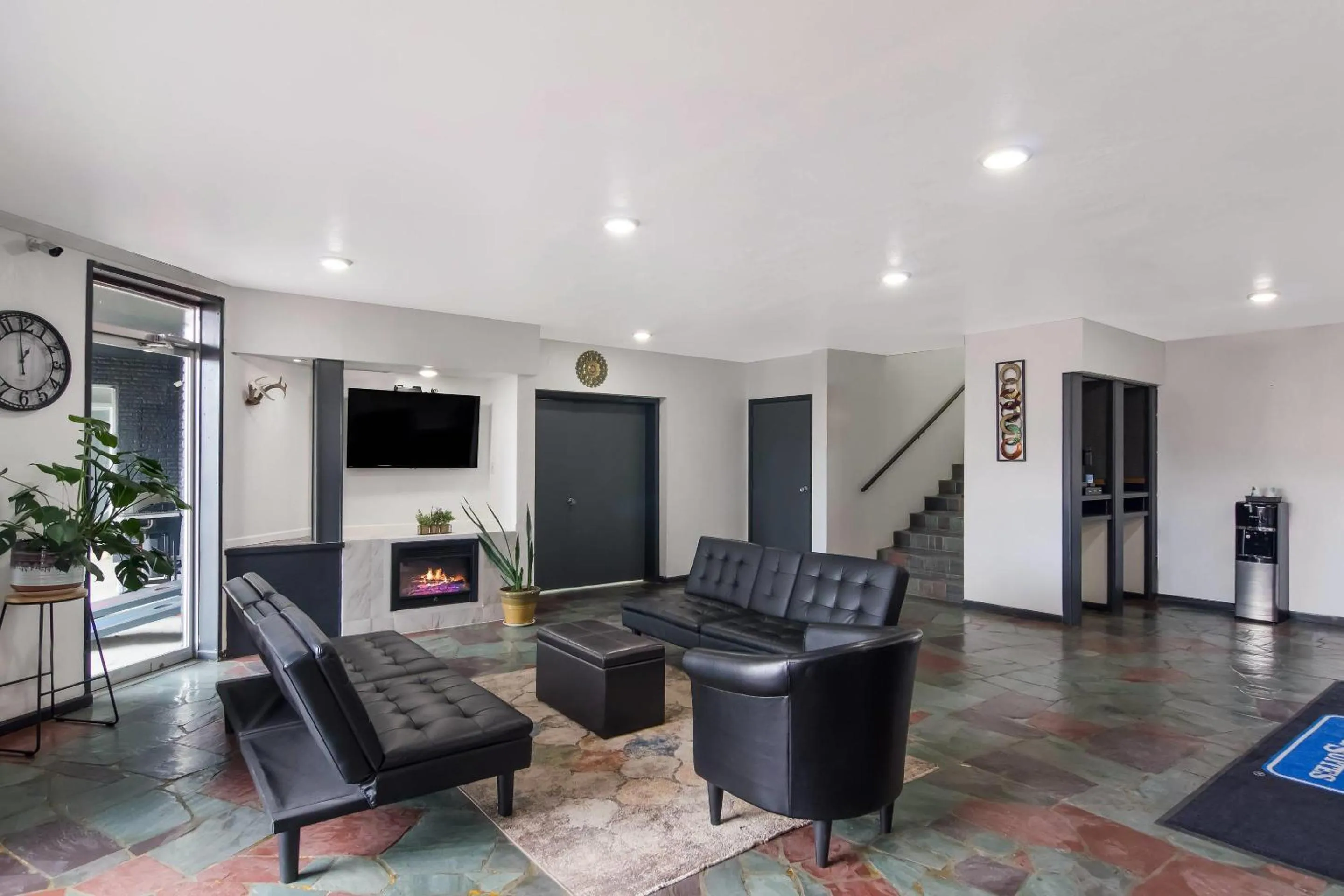 Lobby or reception in Rodeway Inn & Suites Sidney Historic Downtown I-80