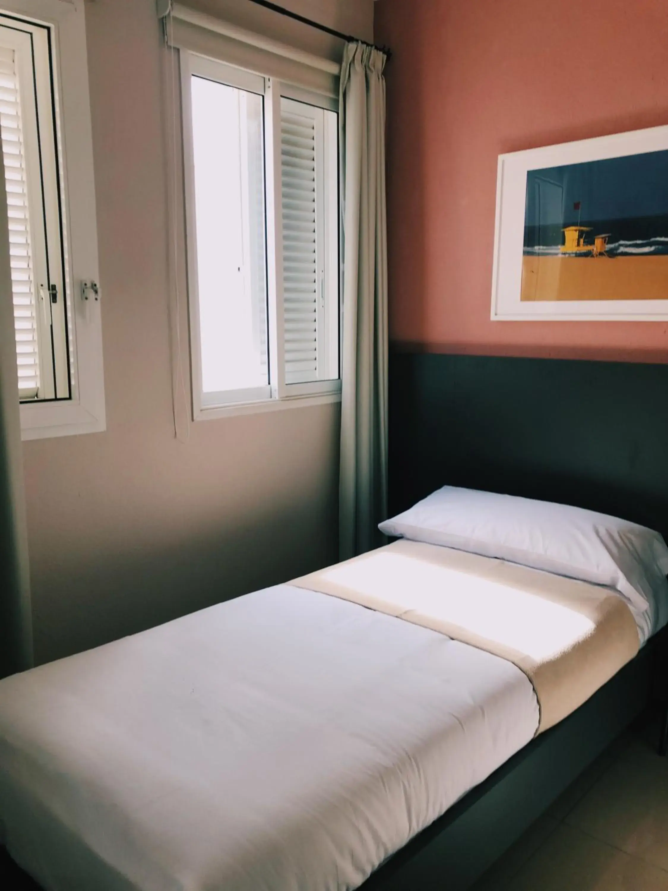 Single Room with Shared Bathroom - single occupancy in Villa 8 Islas Single Room with Shared Bathroom - single occupancy in Villa 8 Islas