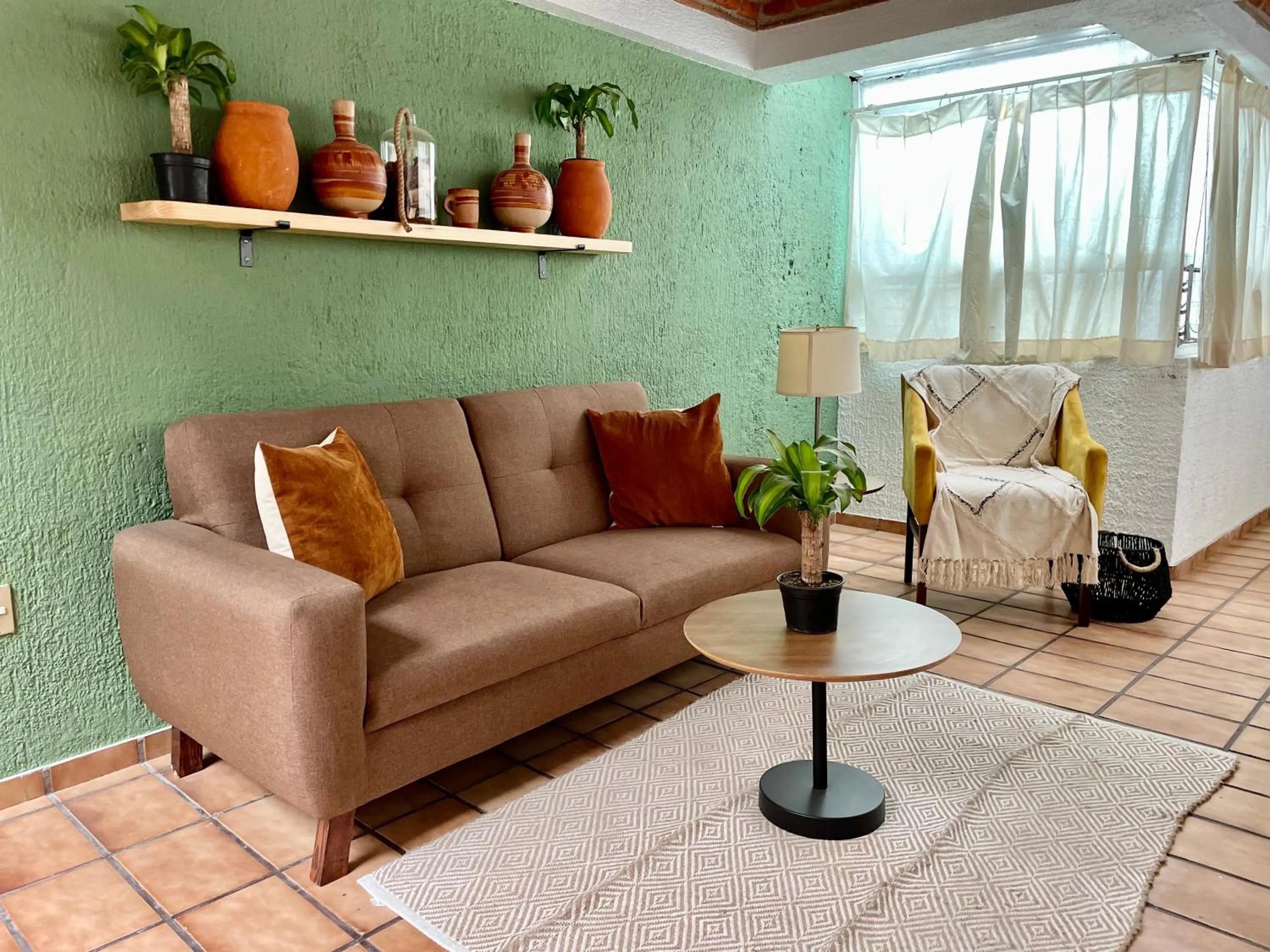 Communal lounge/ TV room in CASA MADERA