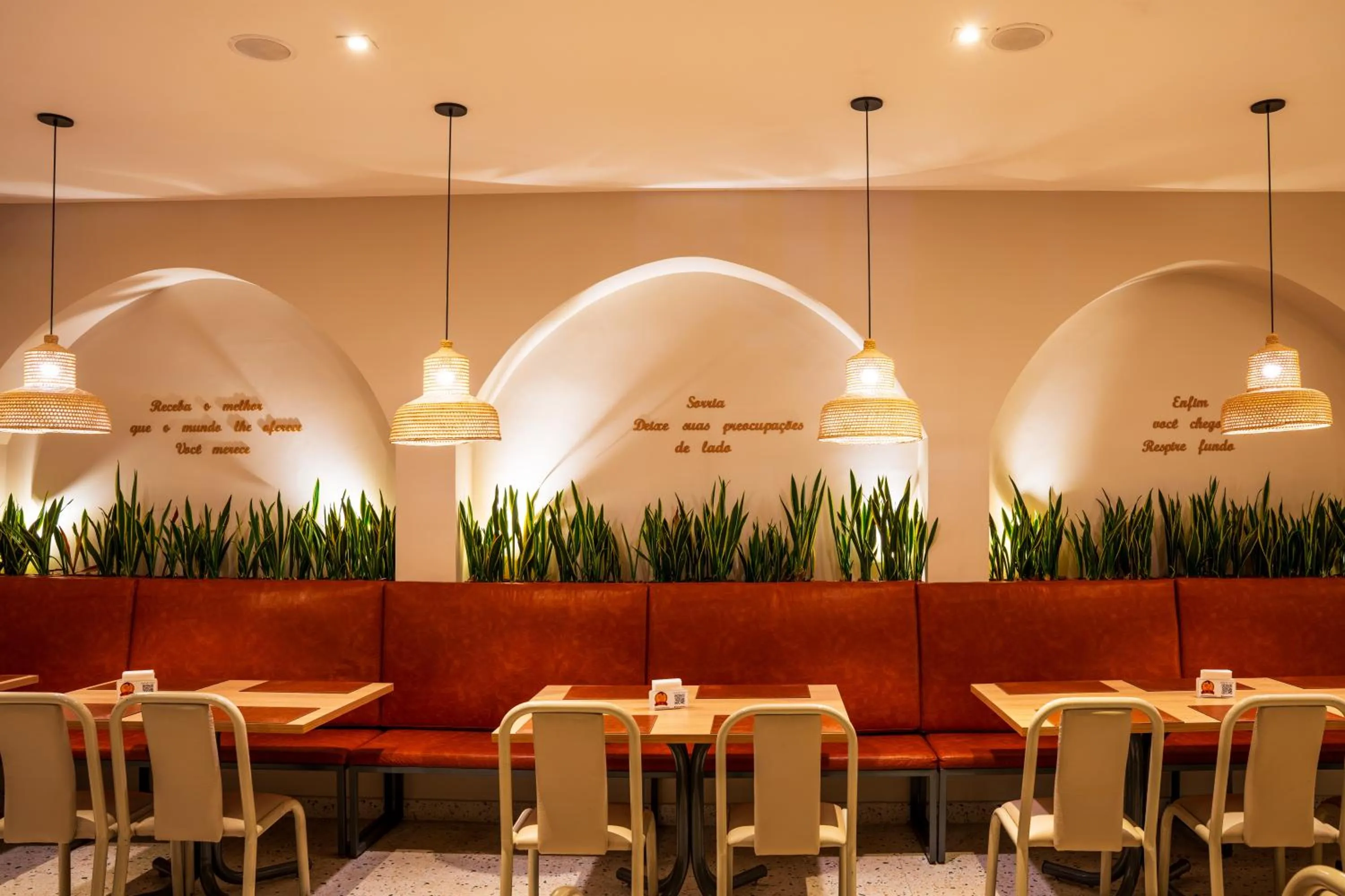 Restaurant/places to eat in Grinbergs Village Hotel