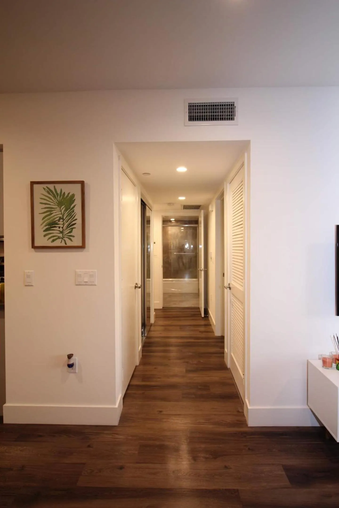 Other in Los Angeles Premium City Suites with Free Parking