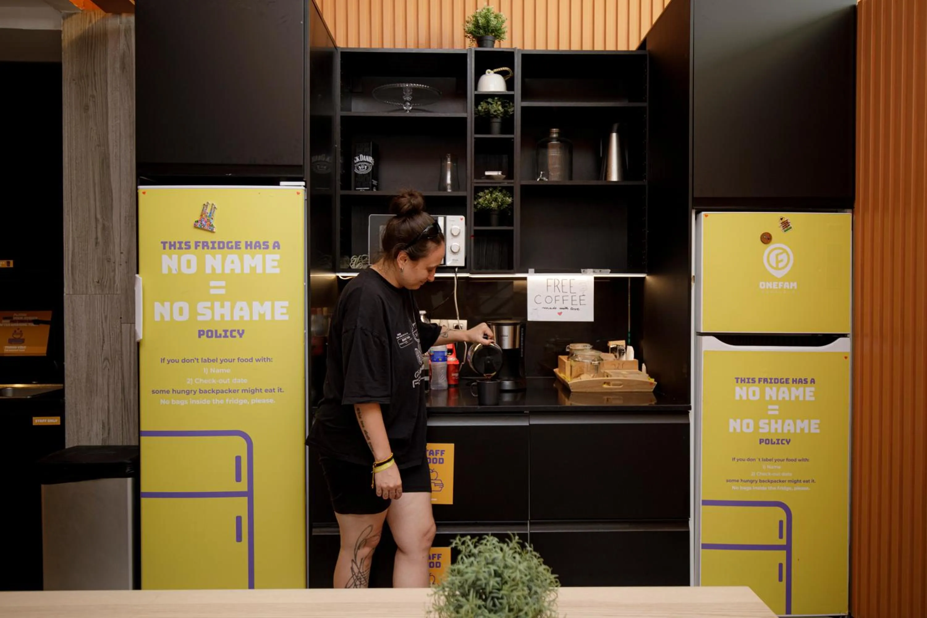 Coffee/tea facilities in Onefam Paralelo