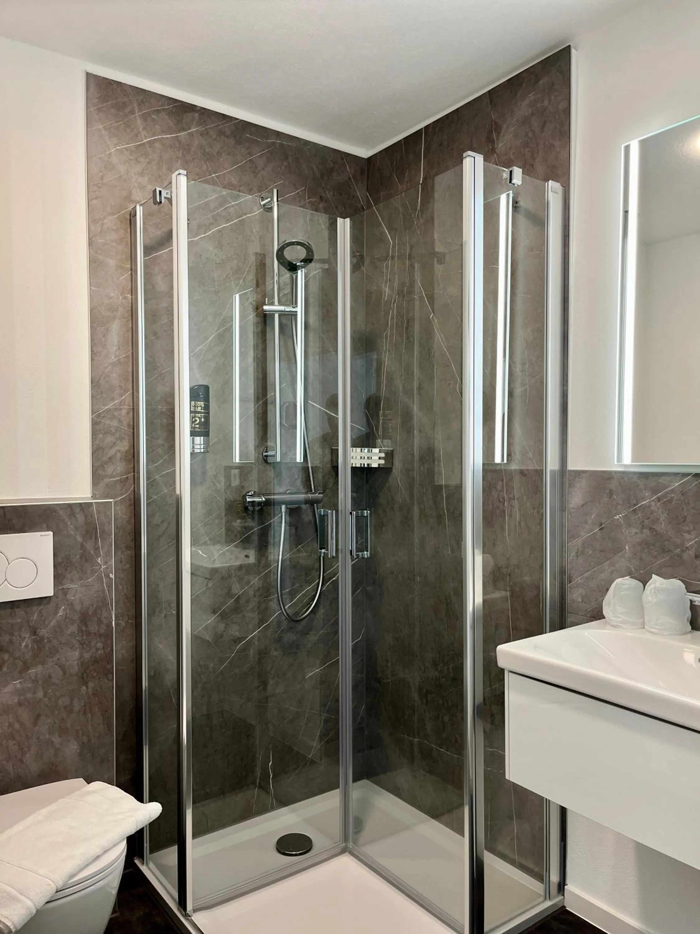 Shower in Berghotel Waidmannsheil