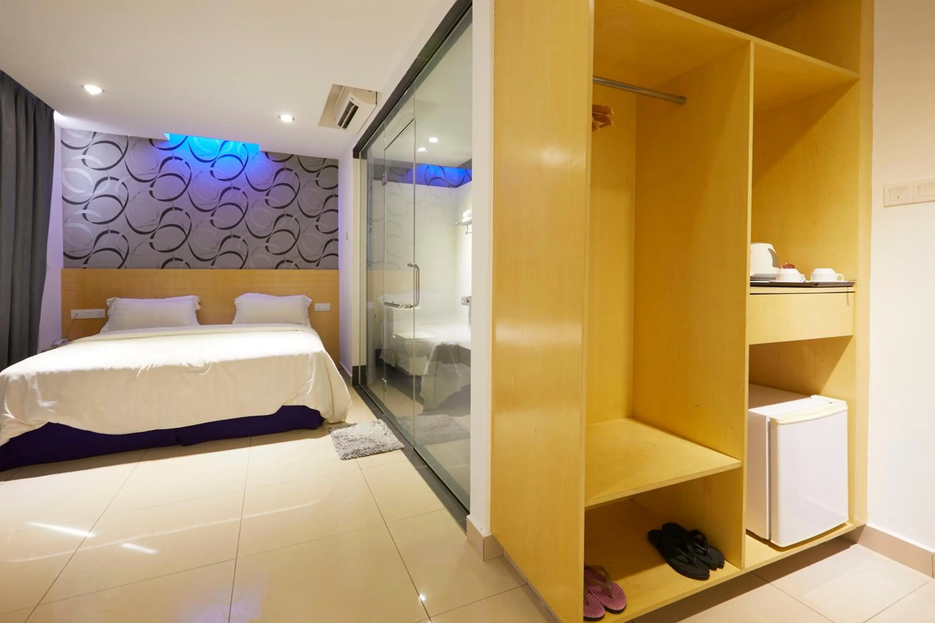 Bedroom, Bed in East Sun Hotel Sekinchan Self Check In