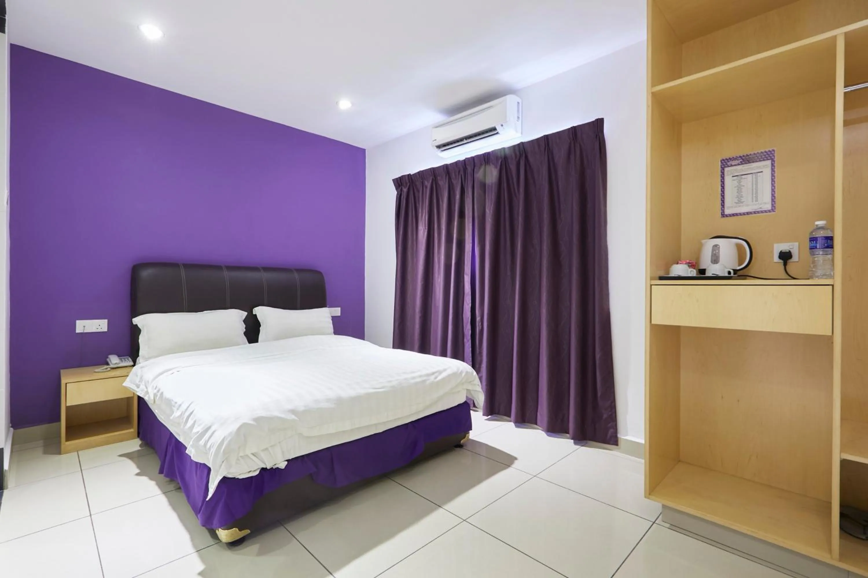 Bedroom, Bed in East Sun Hotel Sekinchan Self Check In