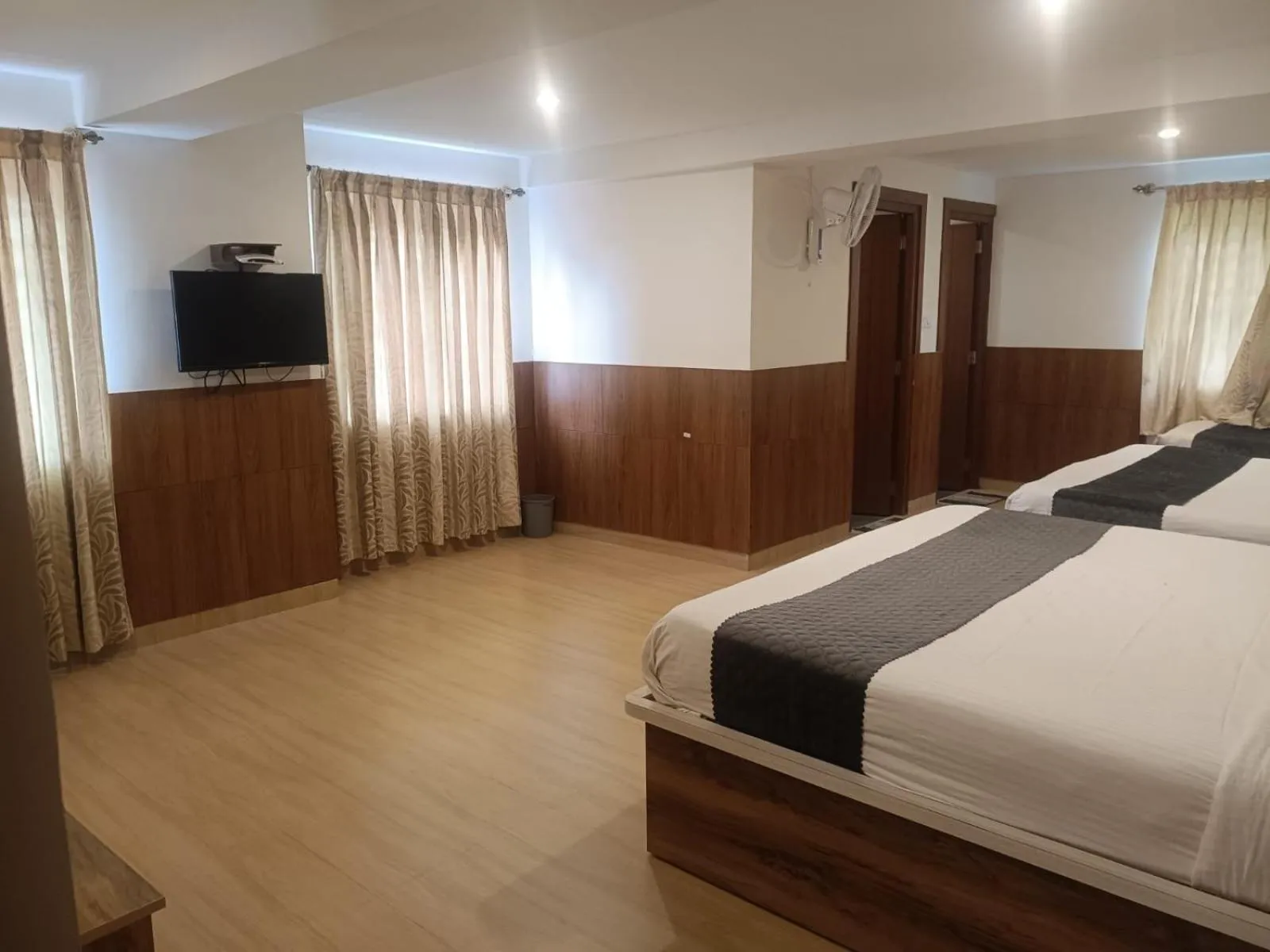 Bed in Hillcrest Metro