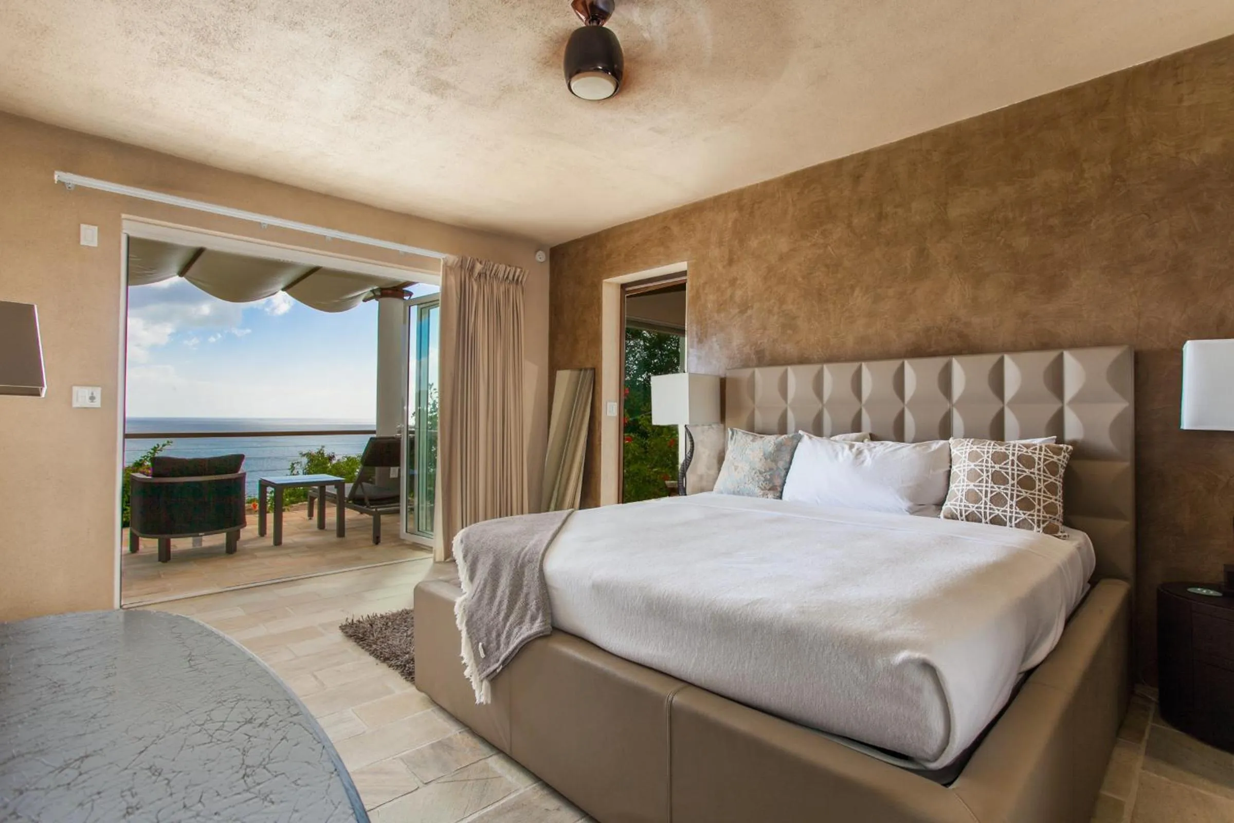 Seating area, Bed in CeBlue Villas