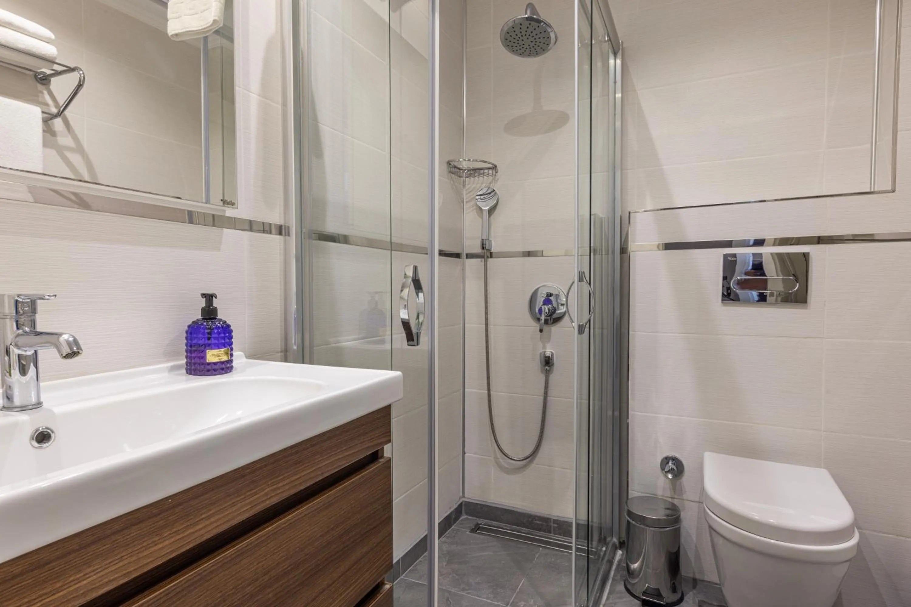 Bathroom in Mr BEYAZ HOTEL