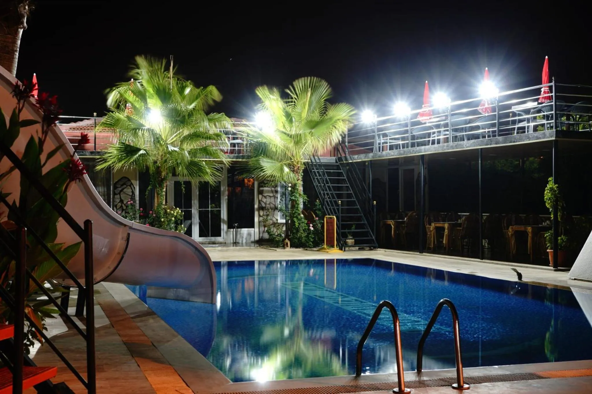 Night in Esmeralda Butik Hotel