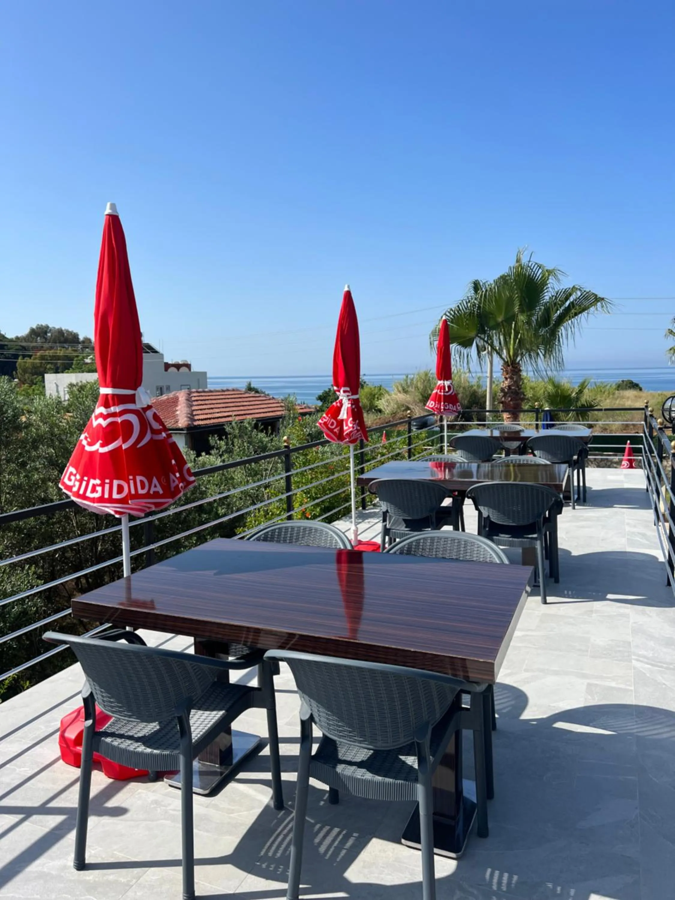 Restaurant/places to eat in Esmeralda Butik Hotel