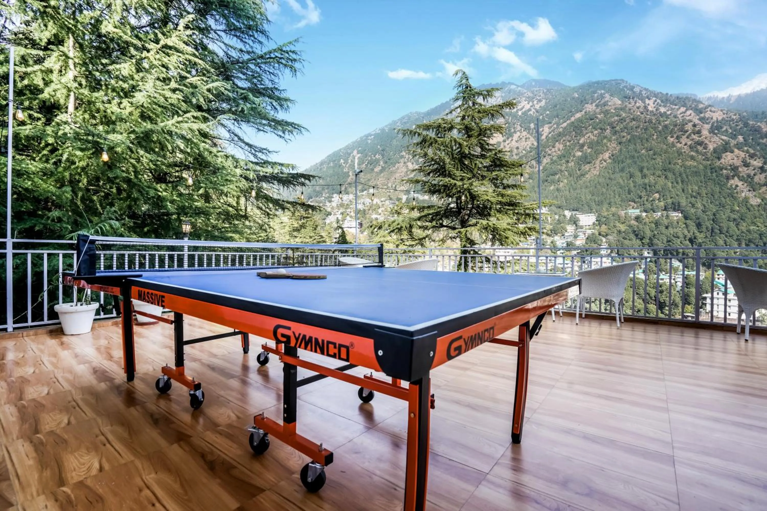 Day in The Bunksters Mcleodganj, Dharmkot