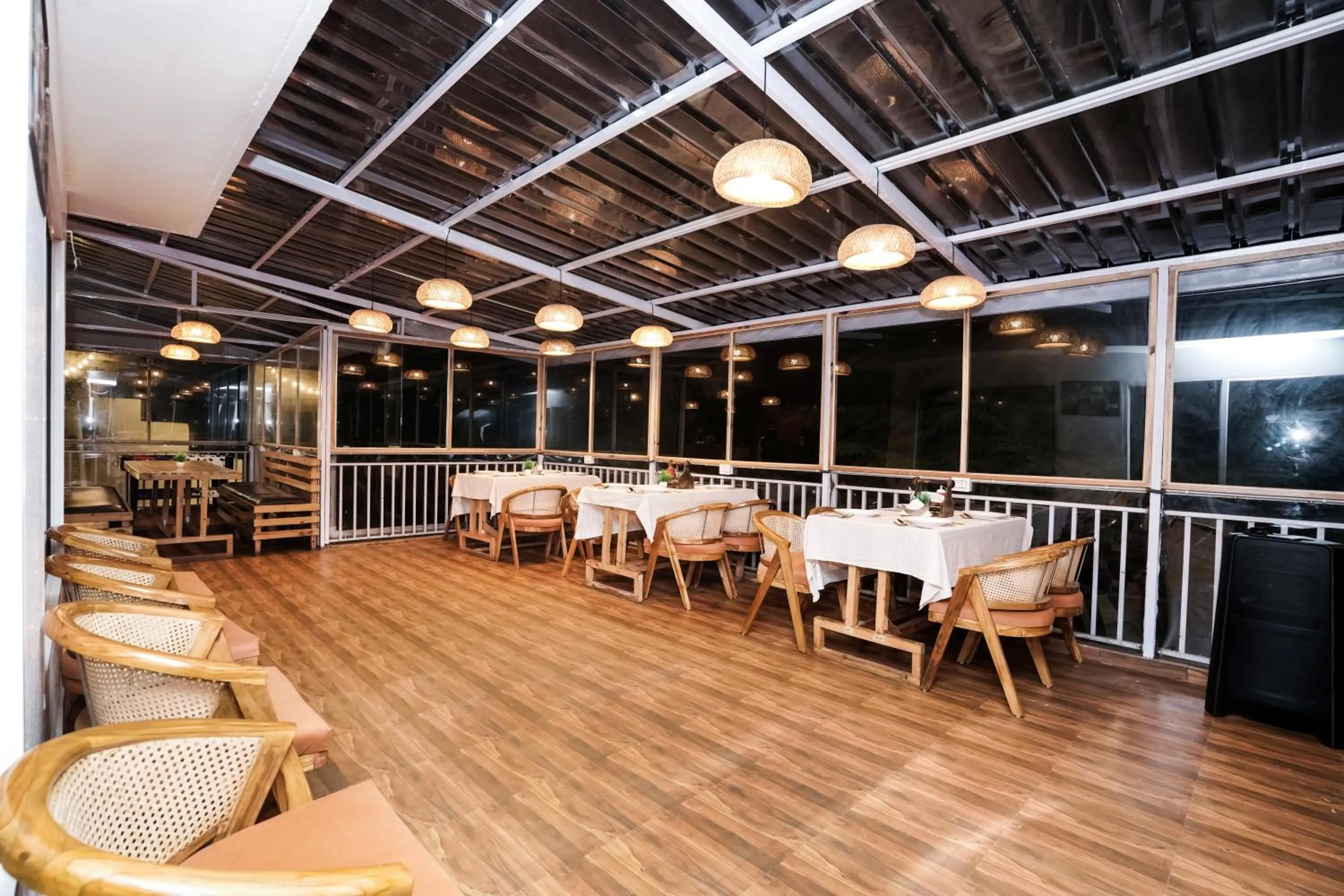 Restaurant/places to eat in The Bunksters Mcleodganj, Dharmkot