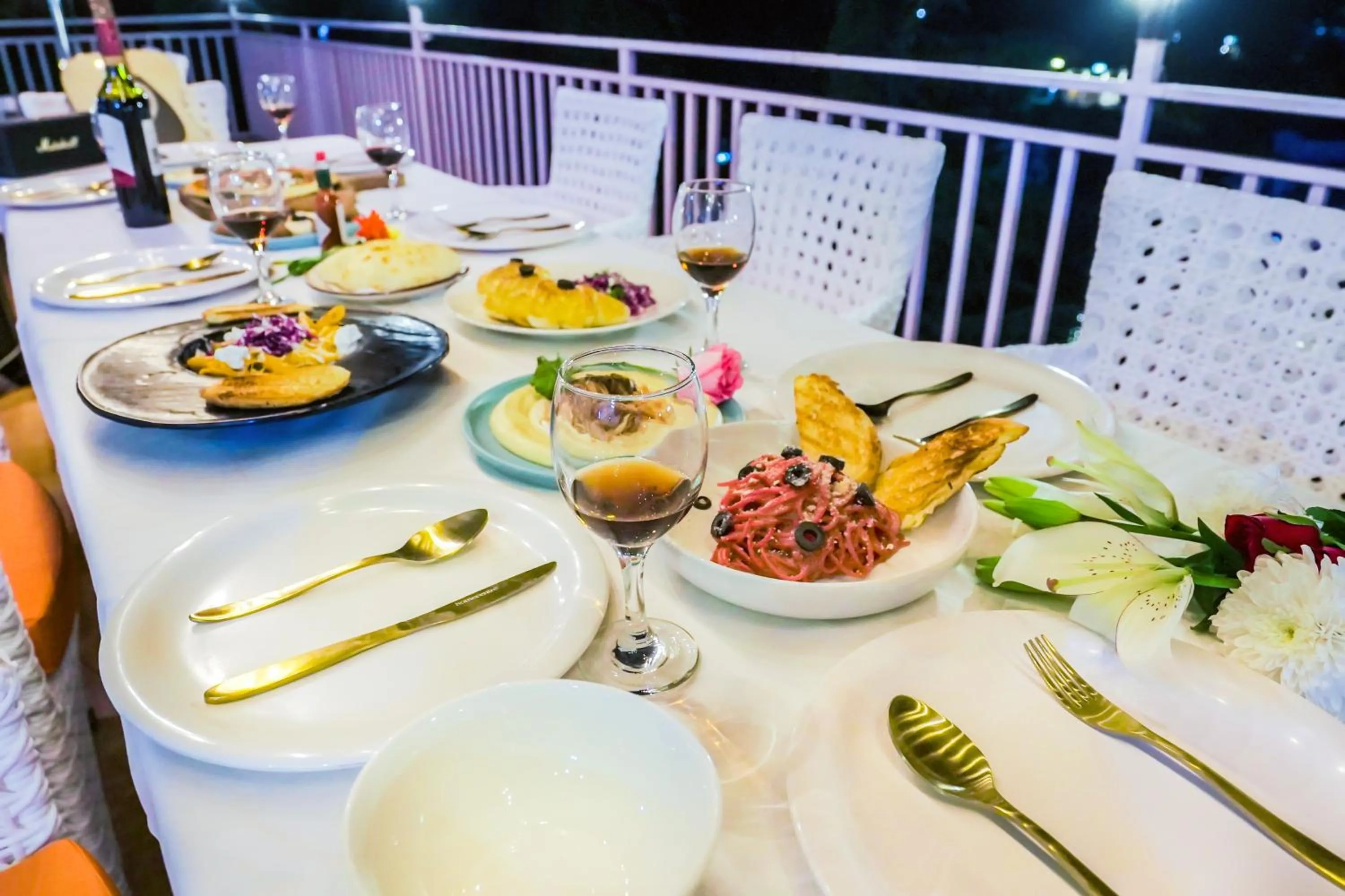 Food and drinks in The Bunksters Mcleodganj, Dharmkot