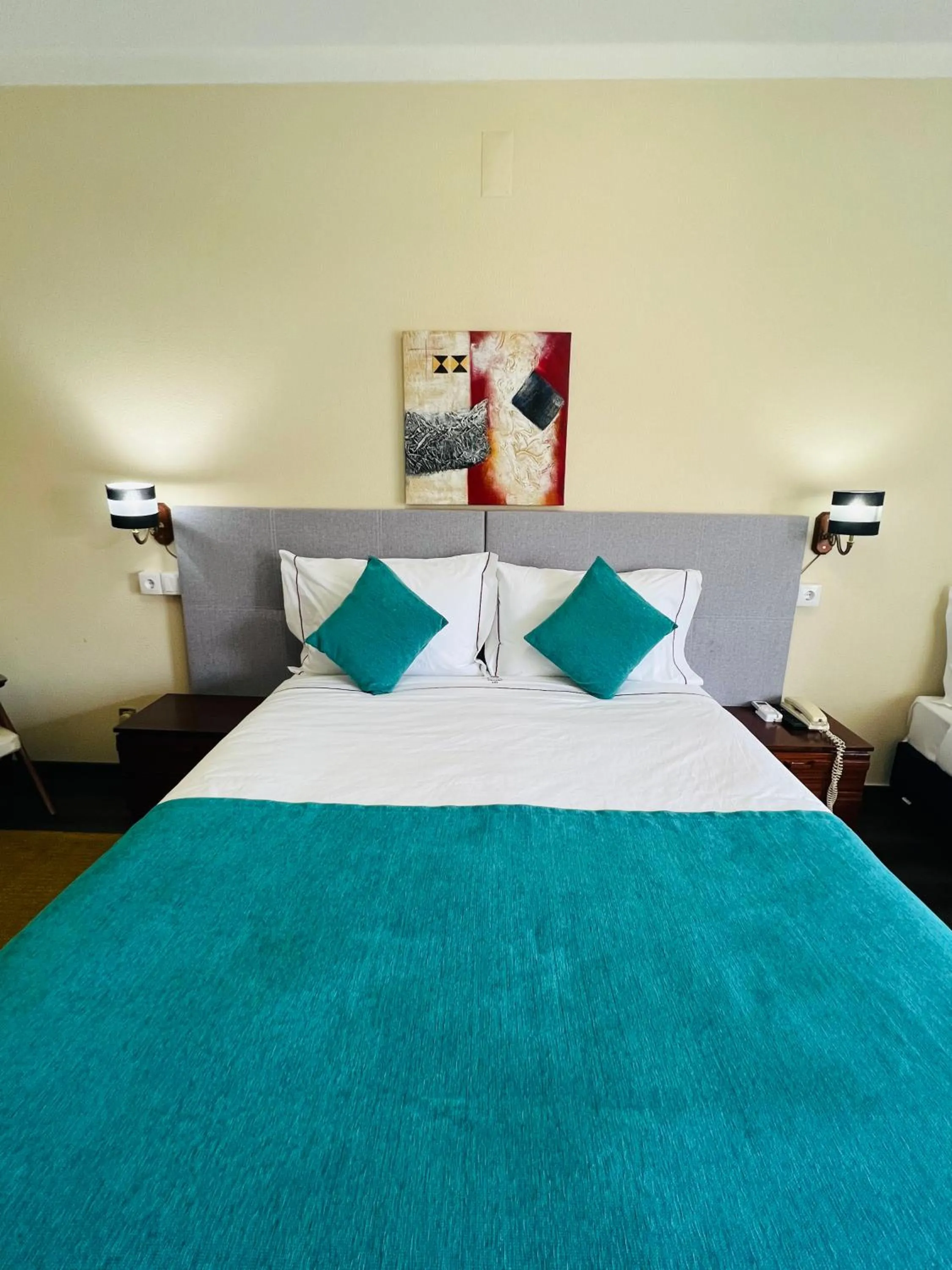 Bed in Hotel Colmeia