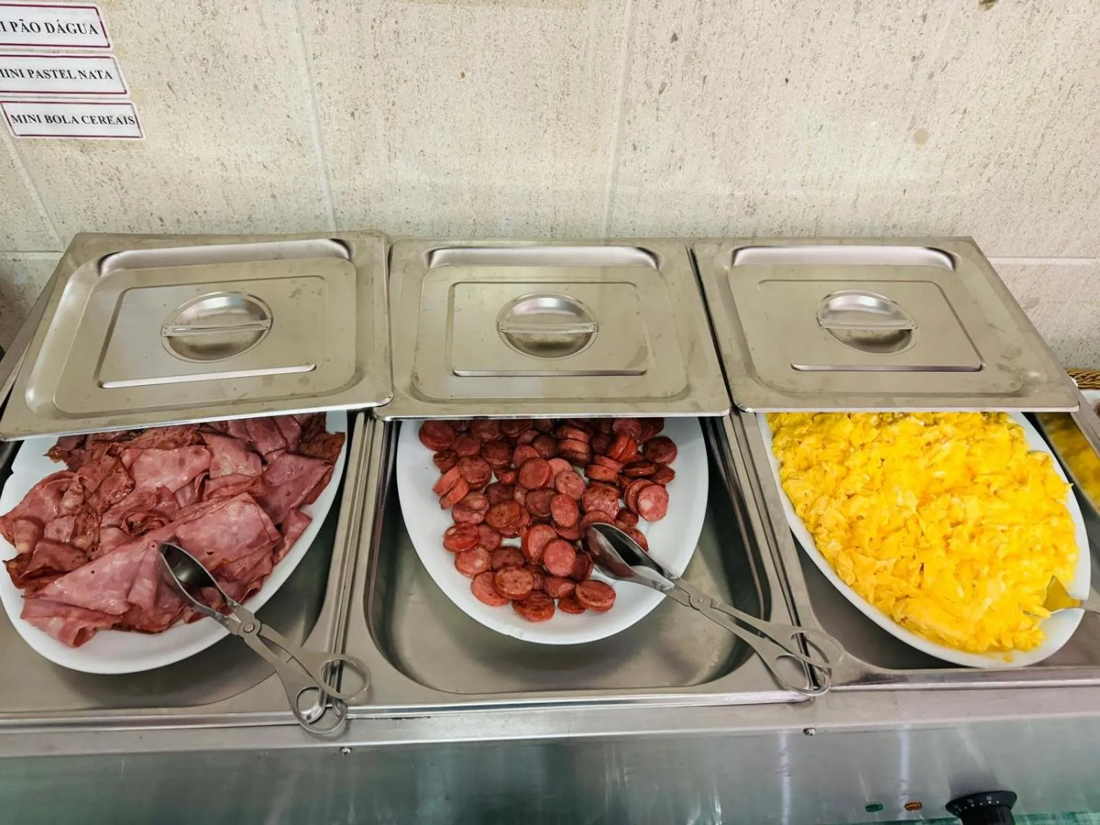 Breakfast in Hotel Colmeia