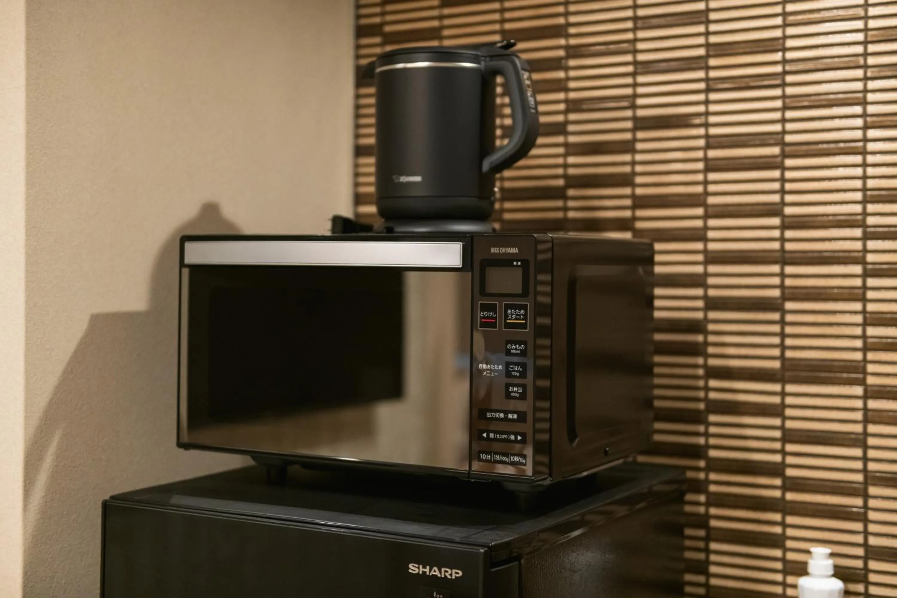 Photo of the whole room in GRAND BASE Urakami