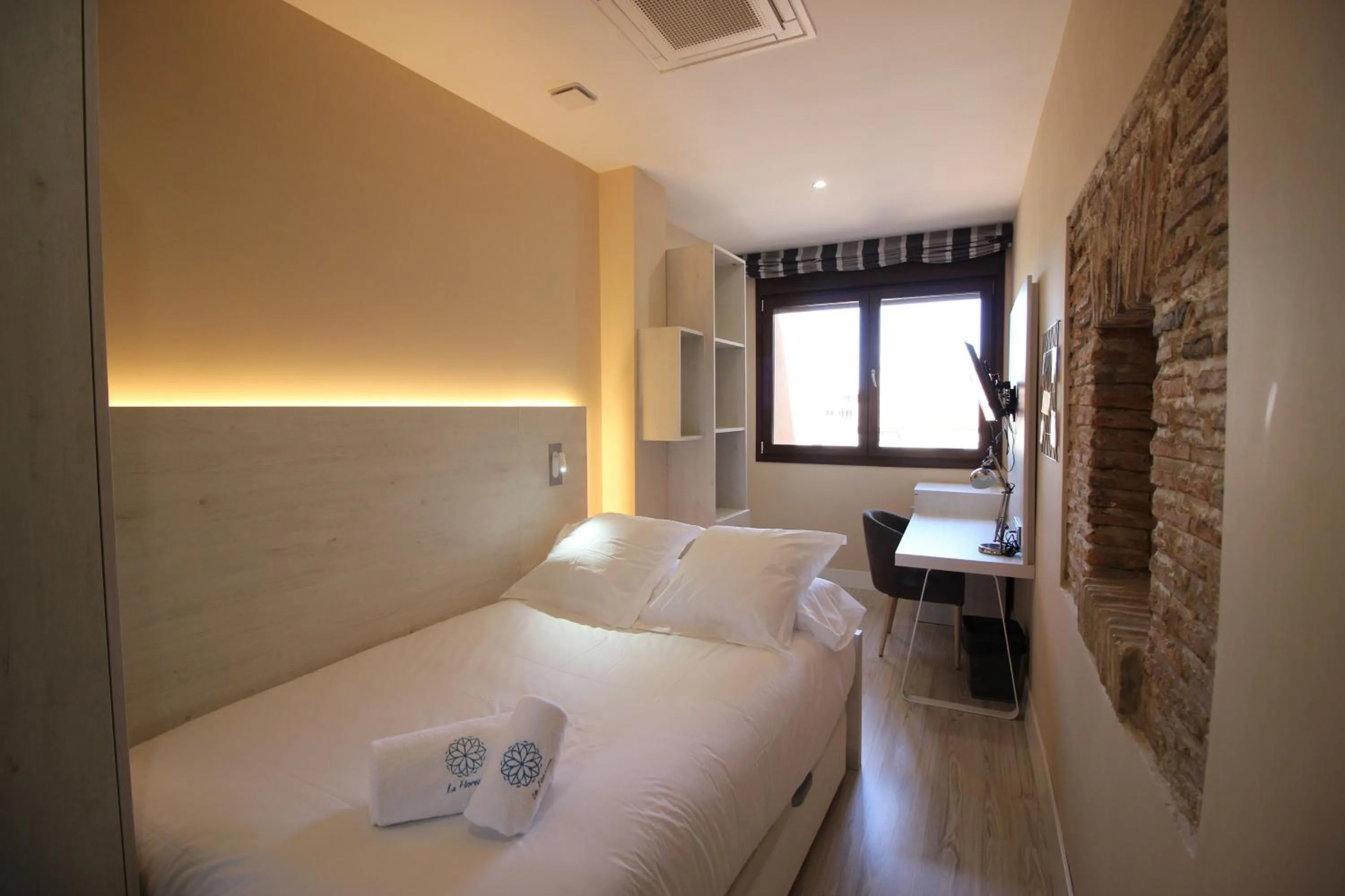 Photo of the whole room in Palacio La Floresta