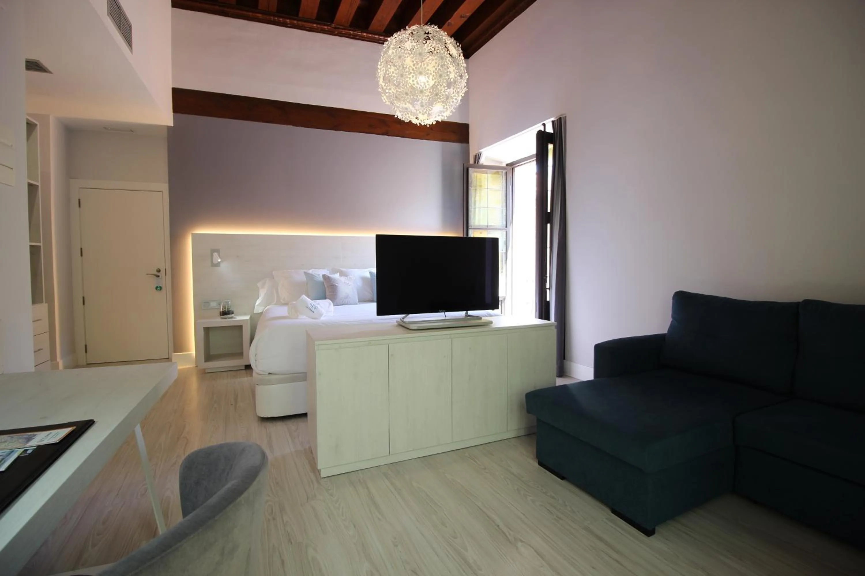 Photo of the whole room in Palacio La Floresta