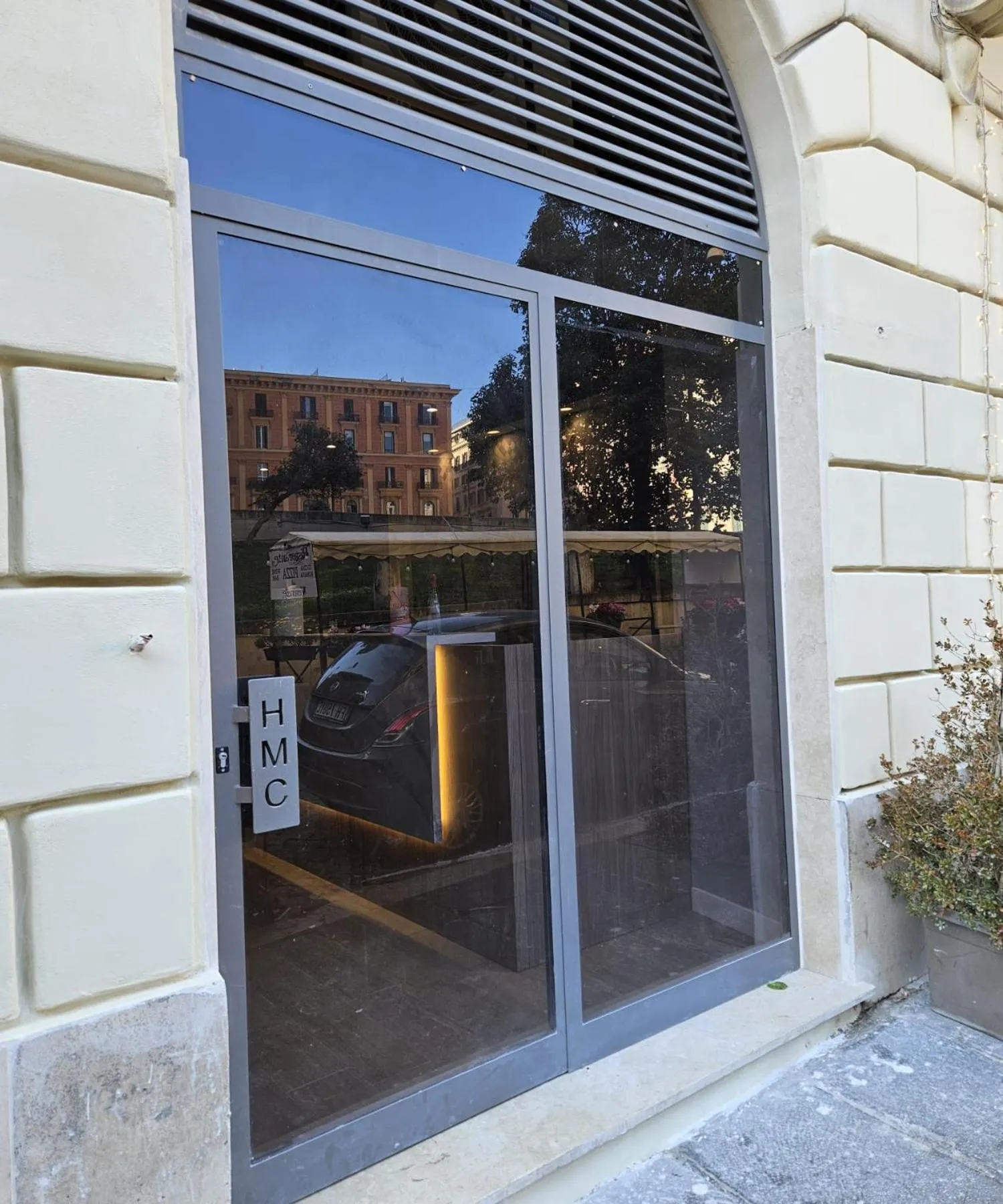 Property building in Hotel Mosaic Central Rome